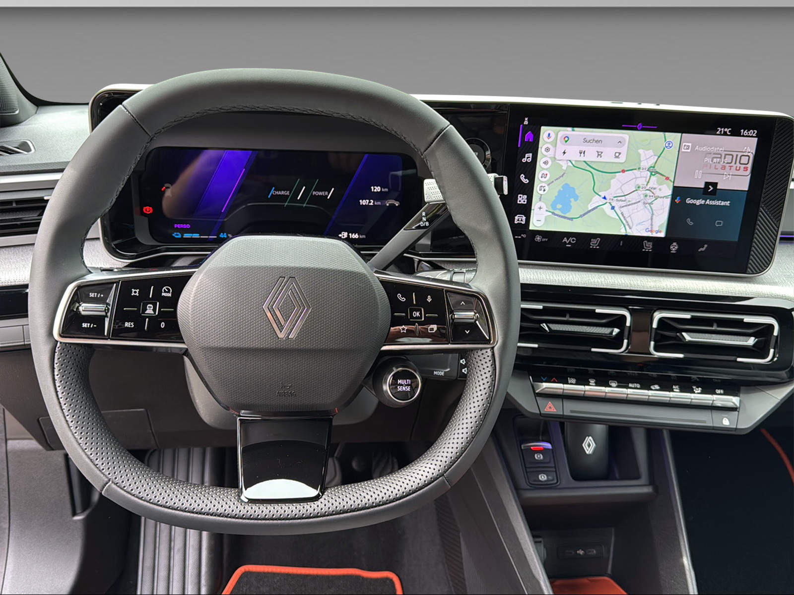 RENAULT R5 E-Tech Comfort Range Roland Garros-image-16