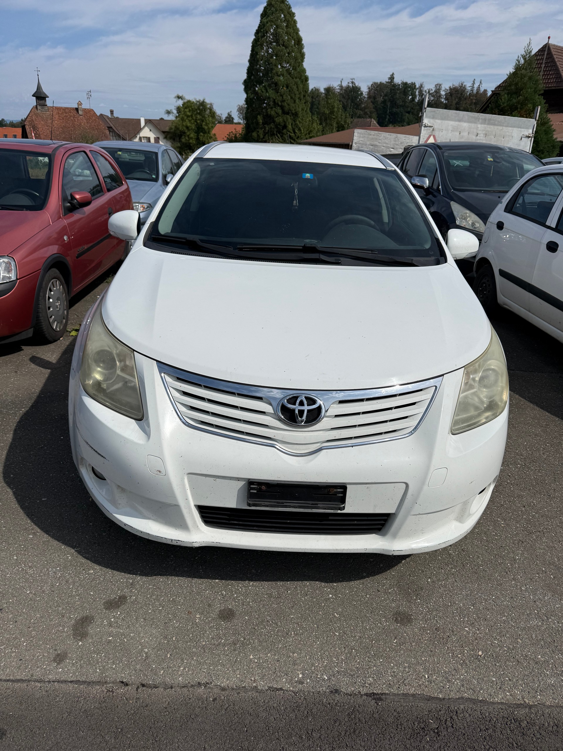 TOYOTA Avensis SW 2.0 Linea Luna Multidrive-image-0