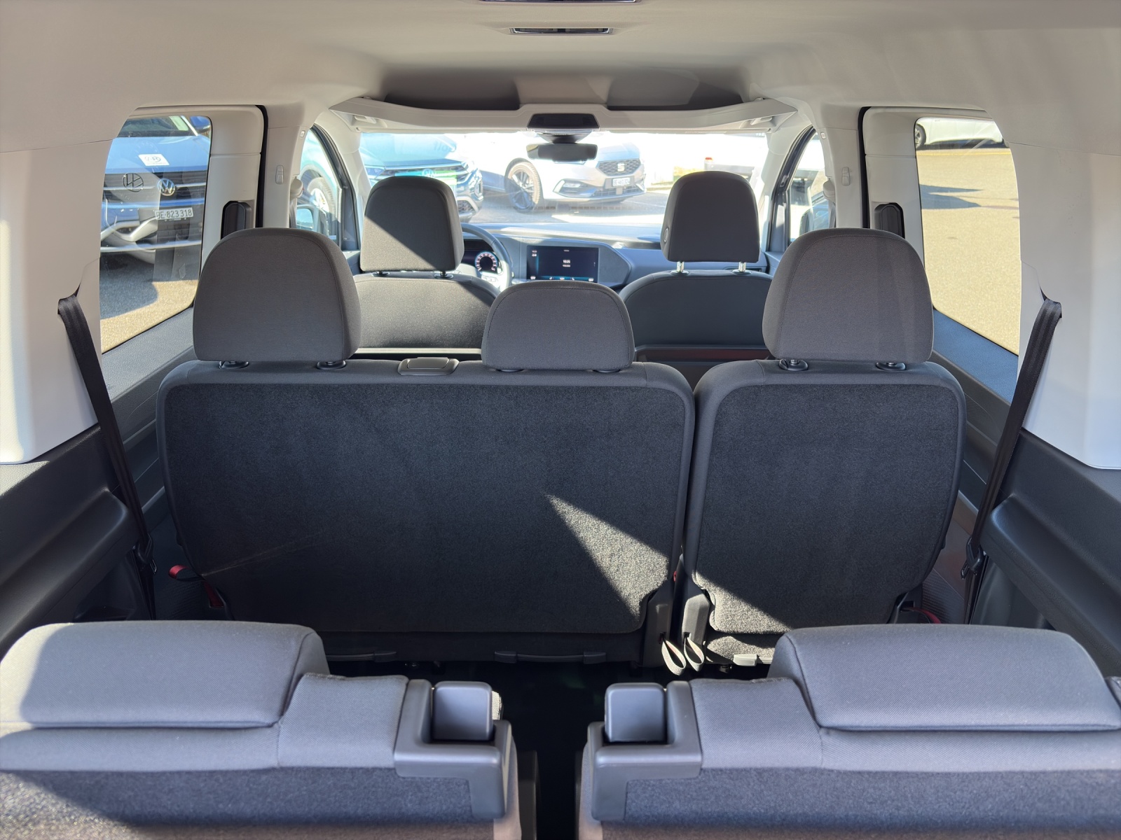 VW Caddy Cargo 2.0TDI Maxi 4Motion-image-11