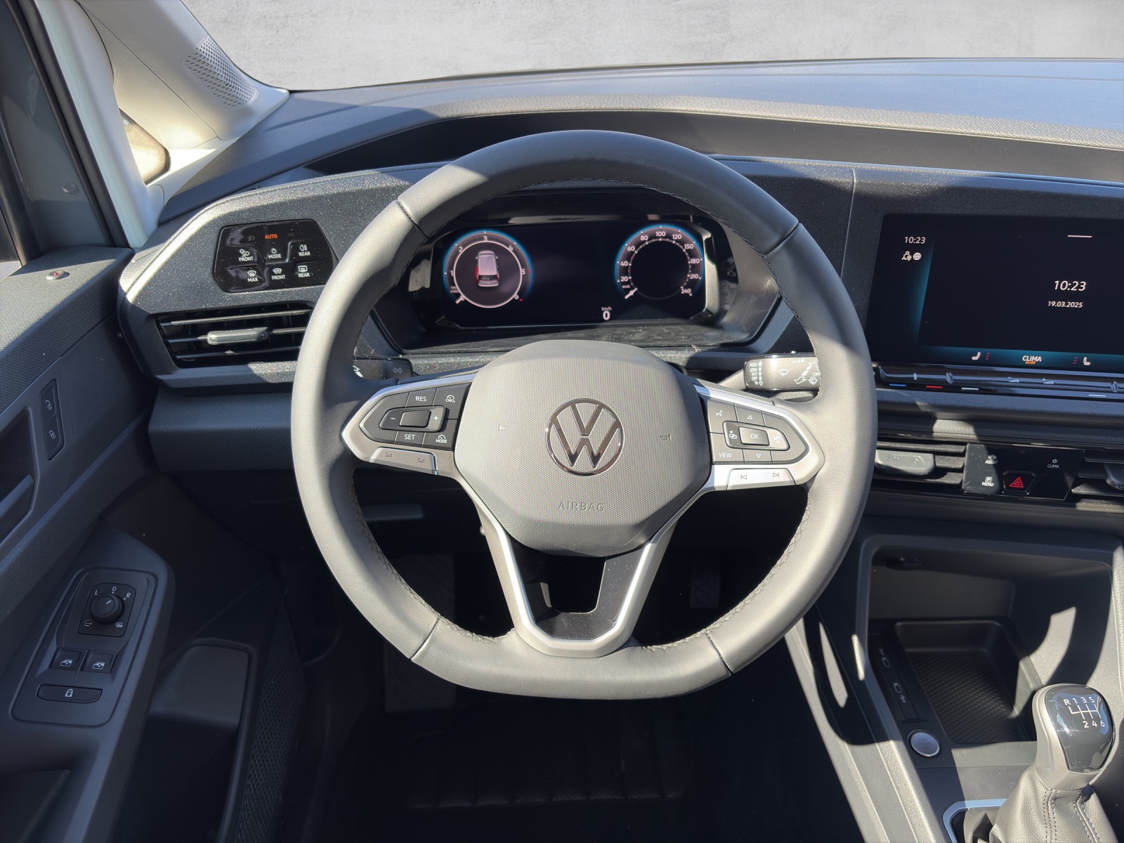 VW Caddy Cargo 2.0TDI Maxi 4Motion-image-7