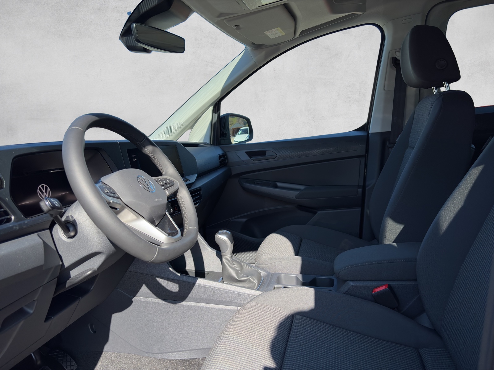 VW Caddy Cargo 2.0TDI Maxi 4Motion-image-5