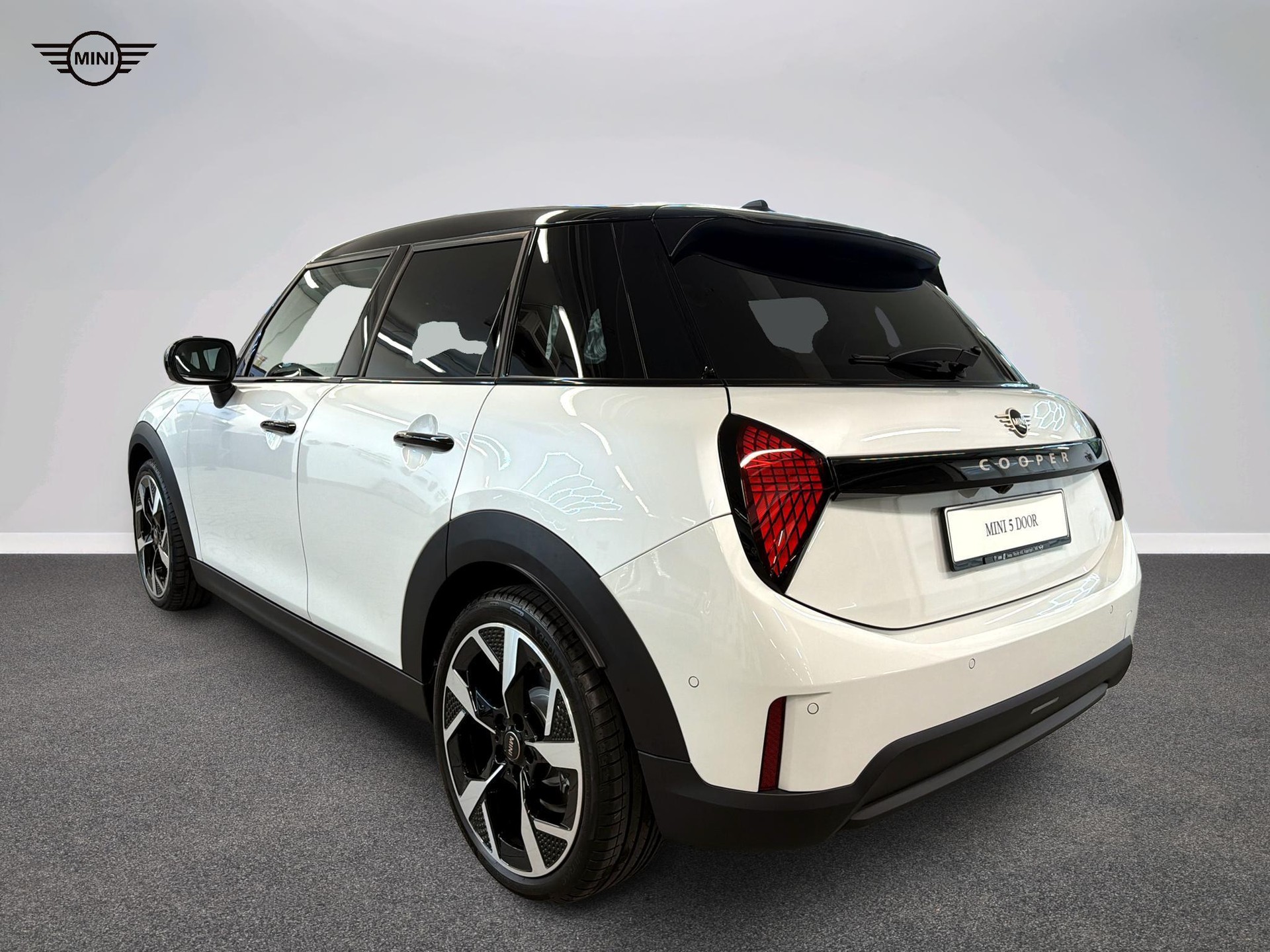 MINI Cooper 5 door C-image-3