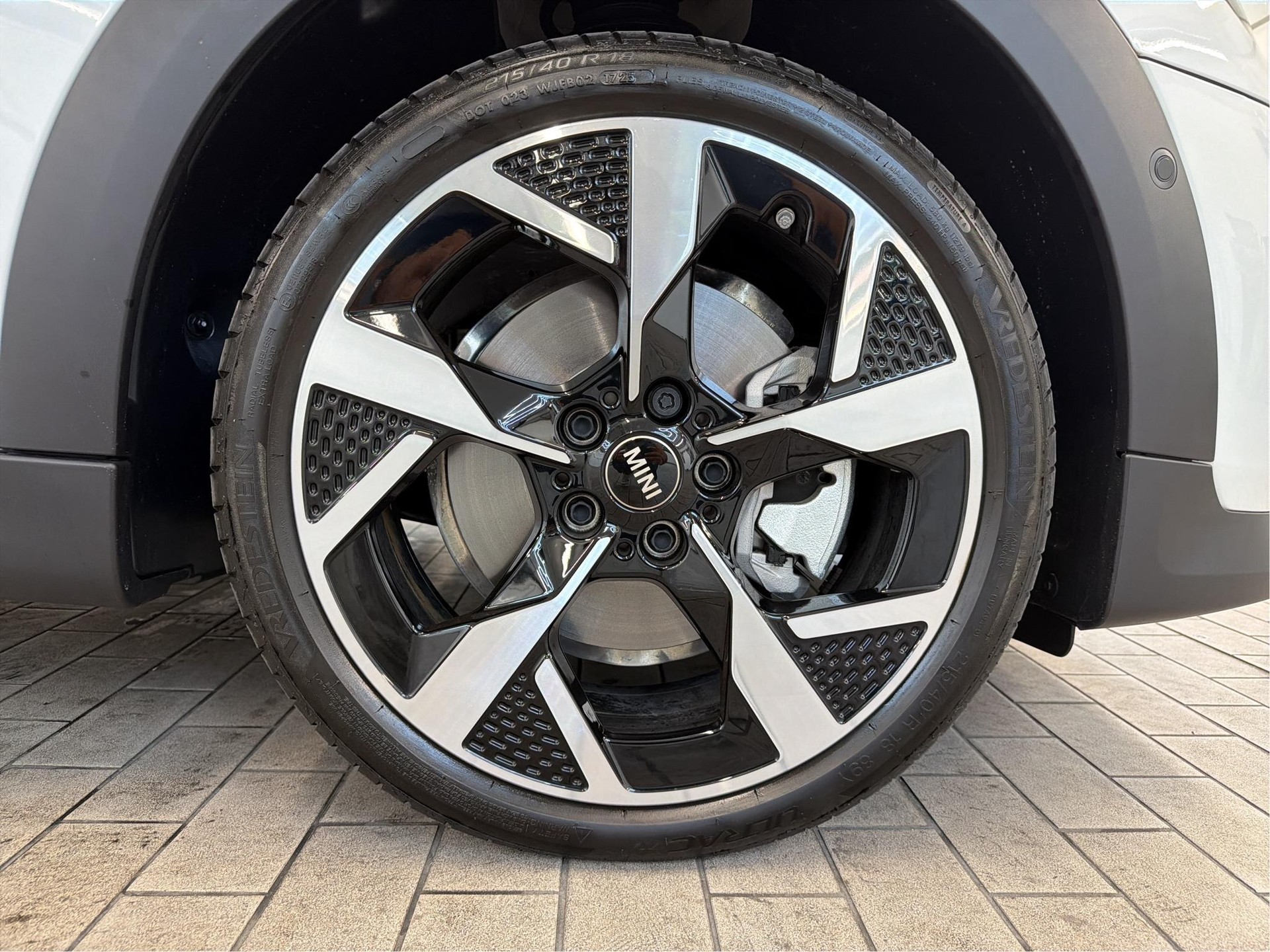MINI Cooper 5 door C-image-8