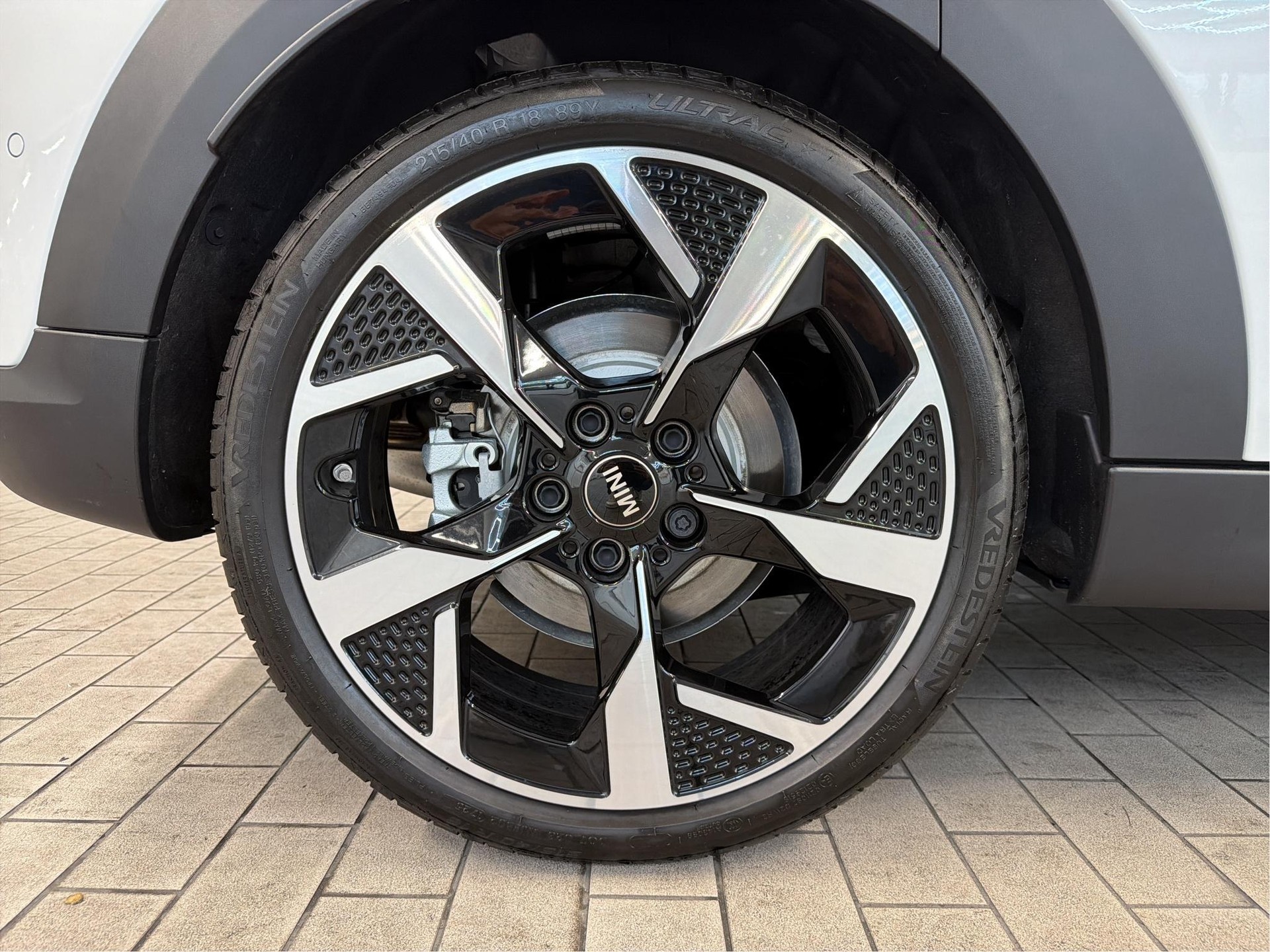 MINI Cooper 5 door C-image-7