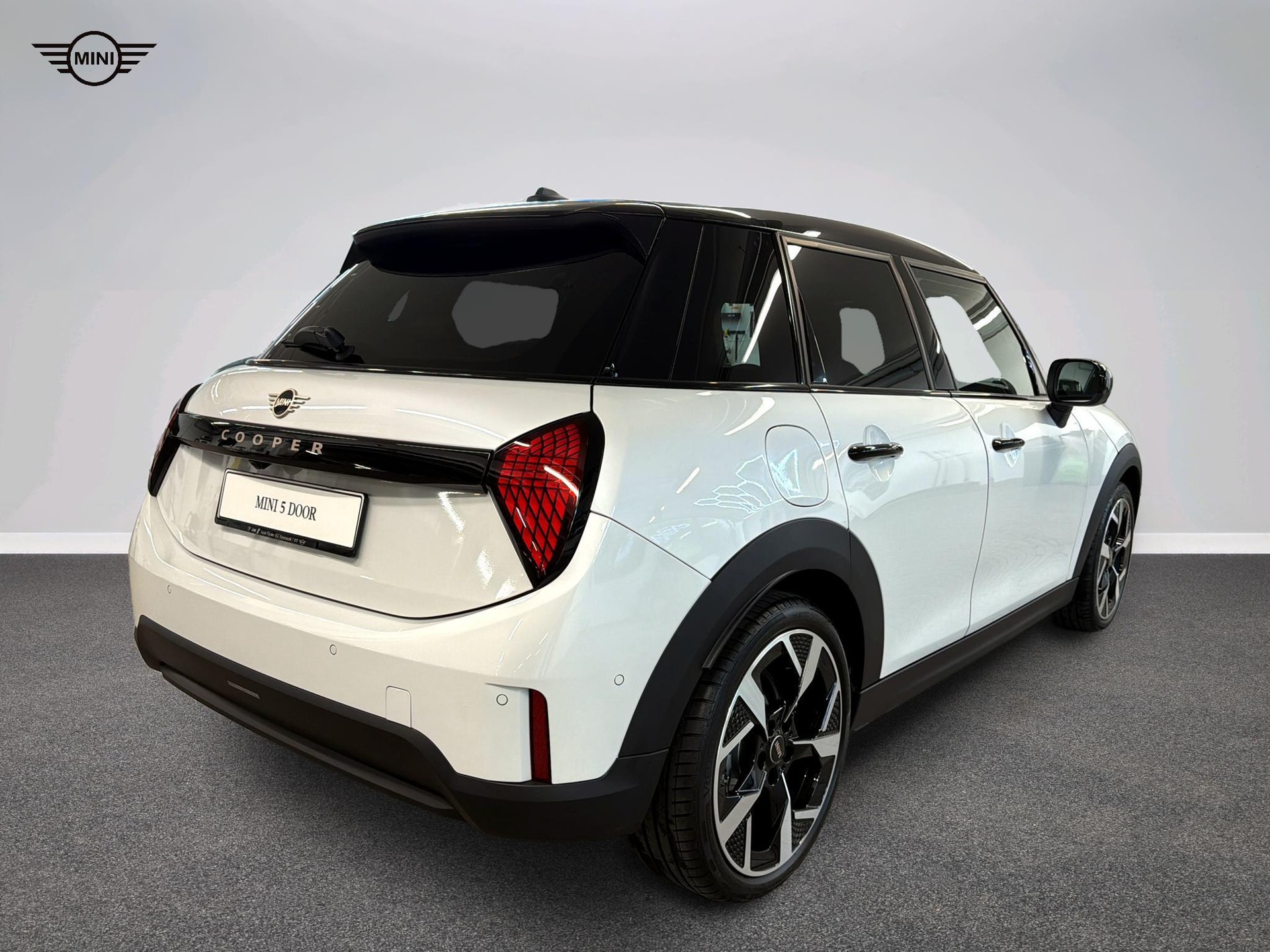 MINI Cooper 5 door C-image-4