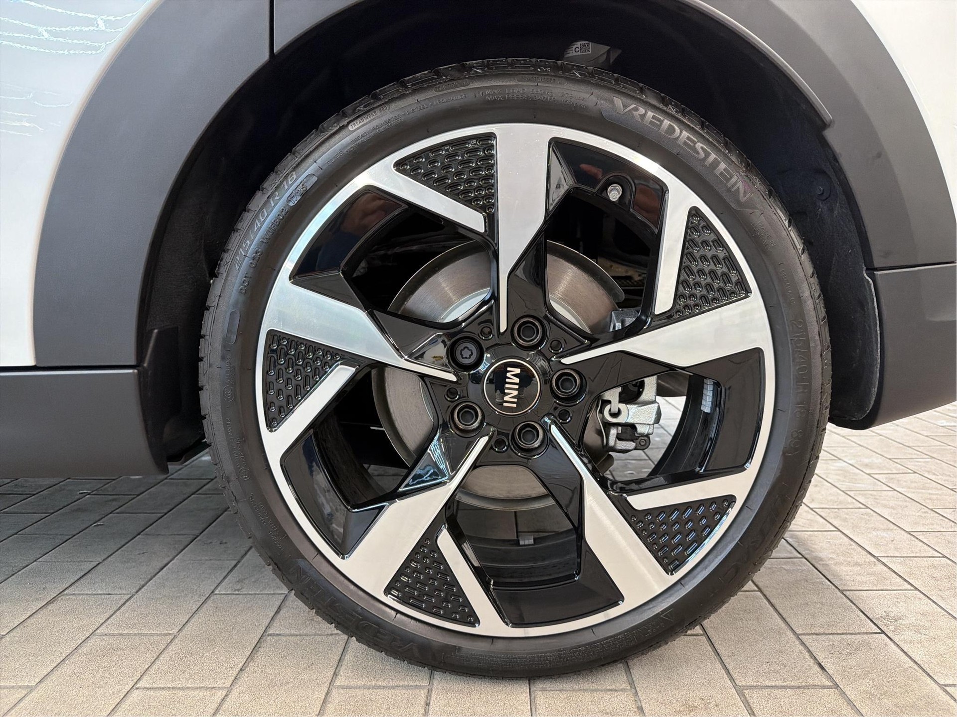 MINI Cooper 5 door C-image-6