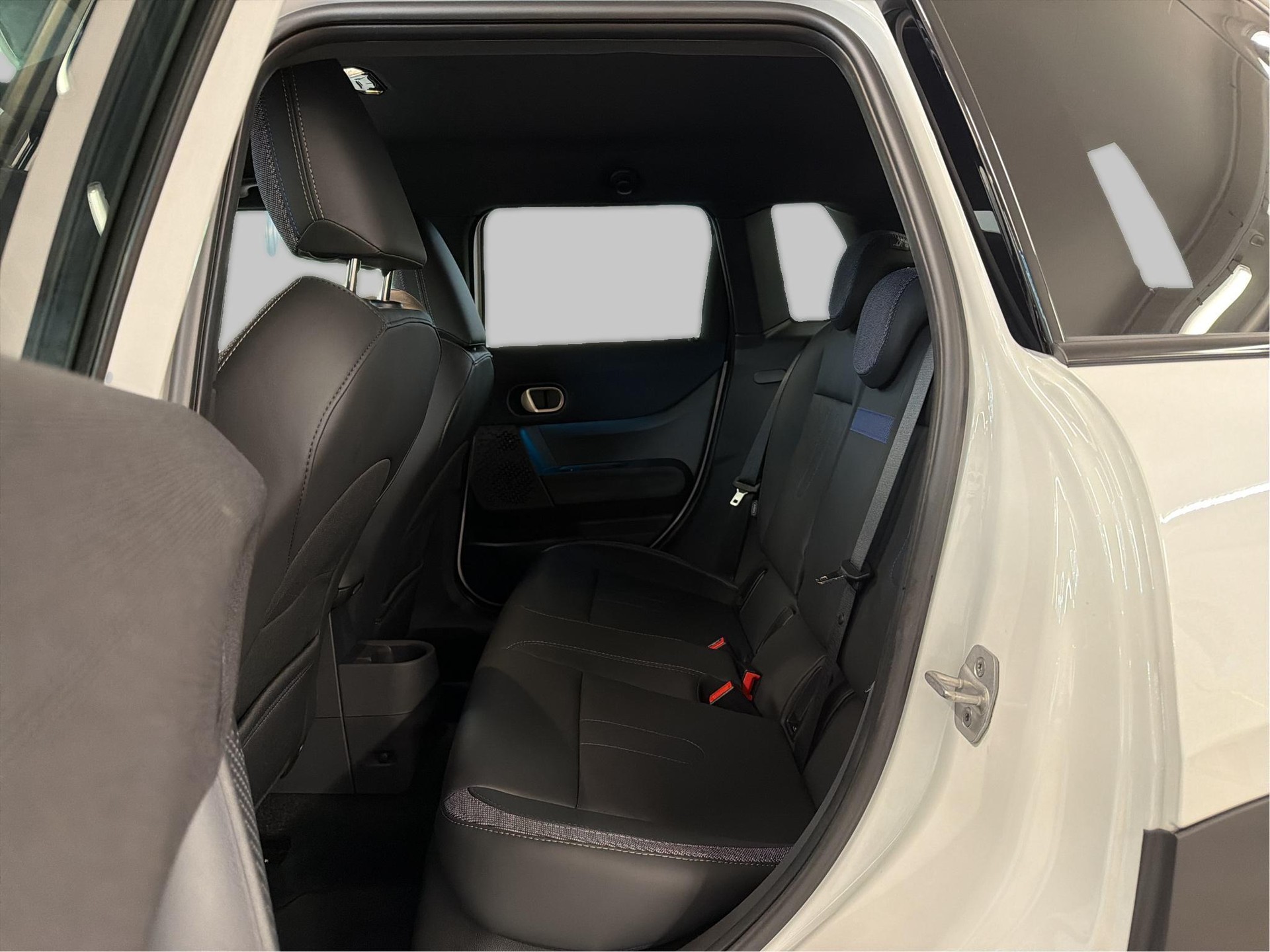 MINI Cooper 5 door C-image-16