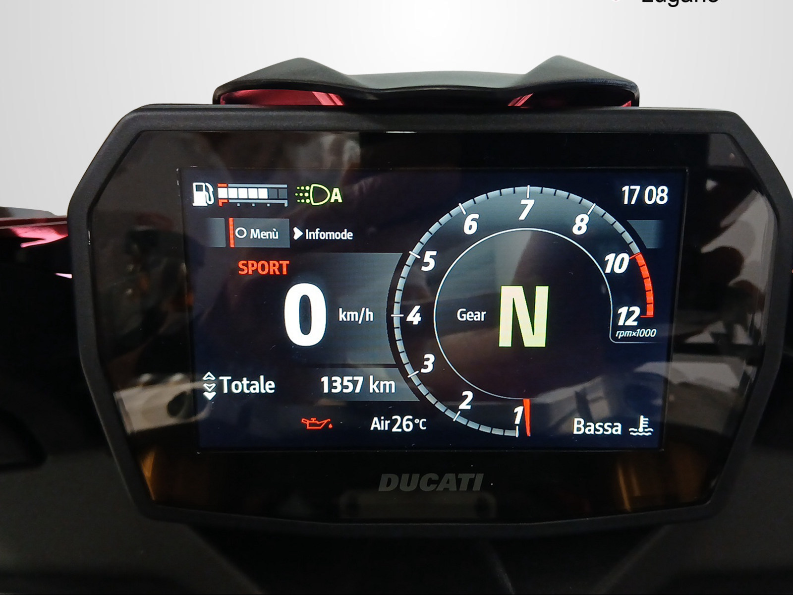 DUCATI PANIGALE V2 S-showroom-element-2