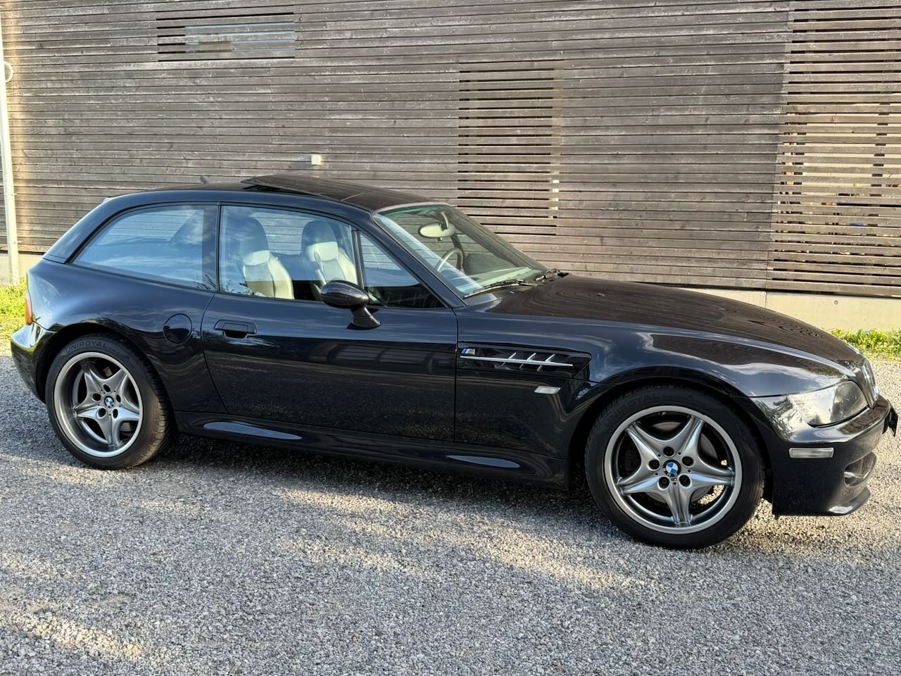 BMW M 3.2 Coupe-image-0