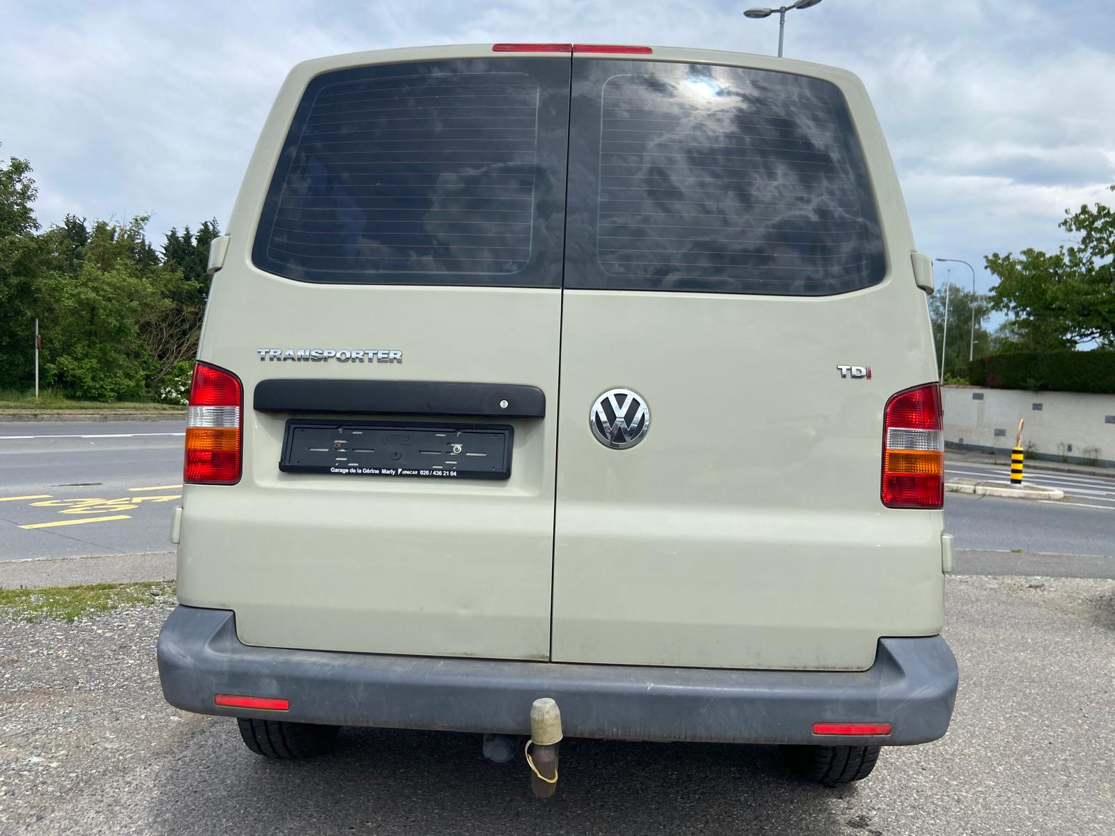 VW COMBI COURT 1.9 TDI ***Prix Fixe***-image-4