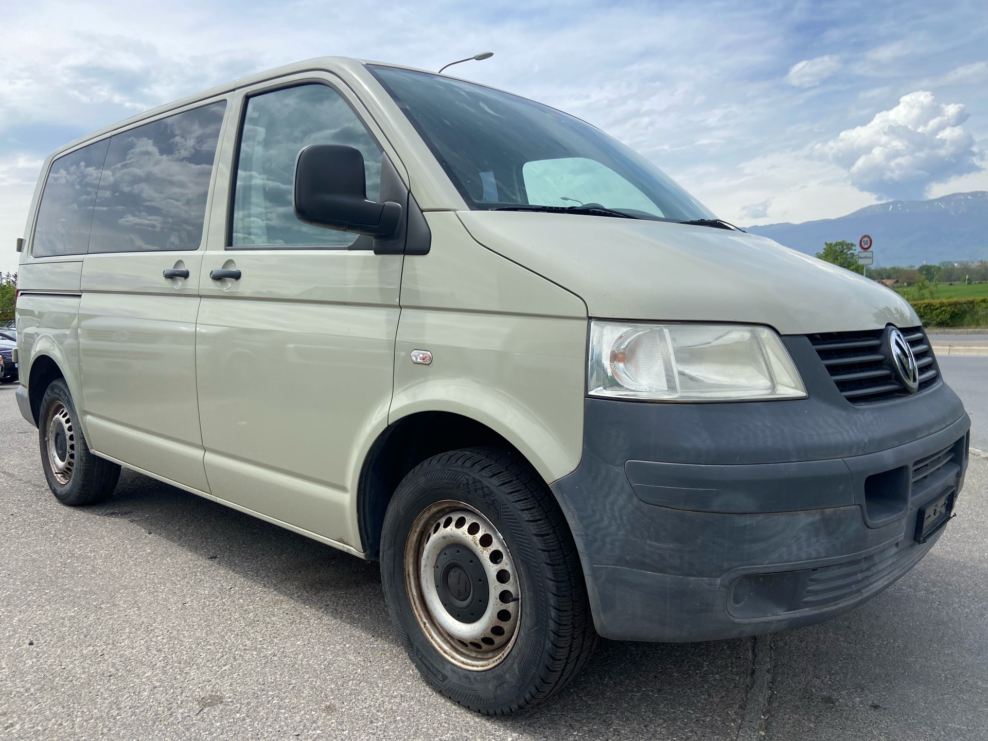 VW COMBI COURT 1.9 TDI ***Prix Fixe***-image-2