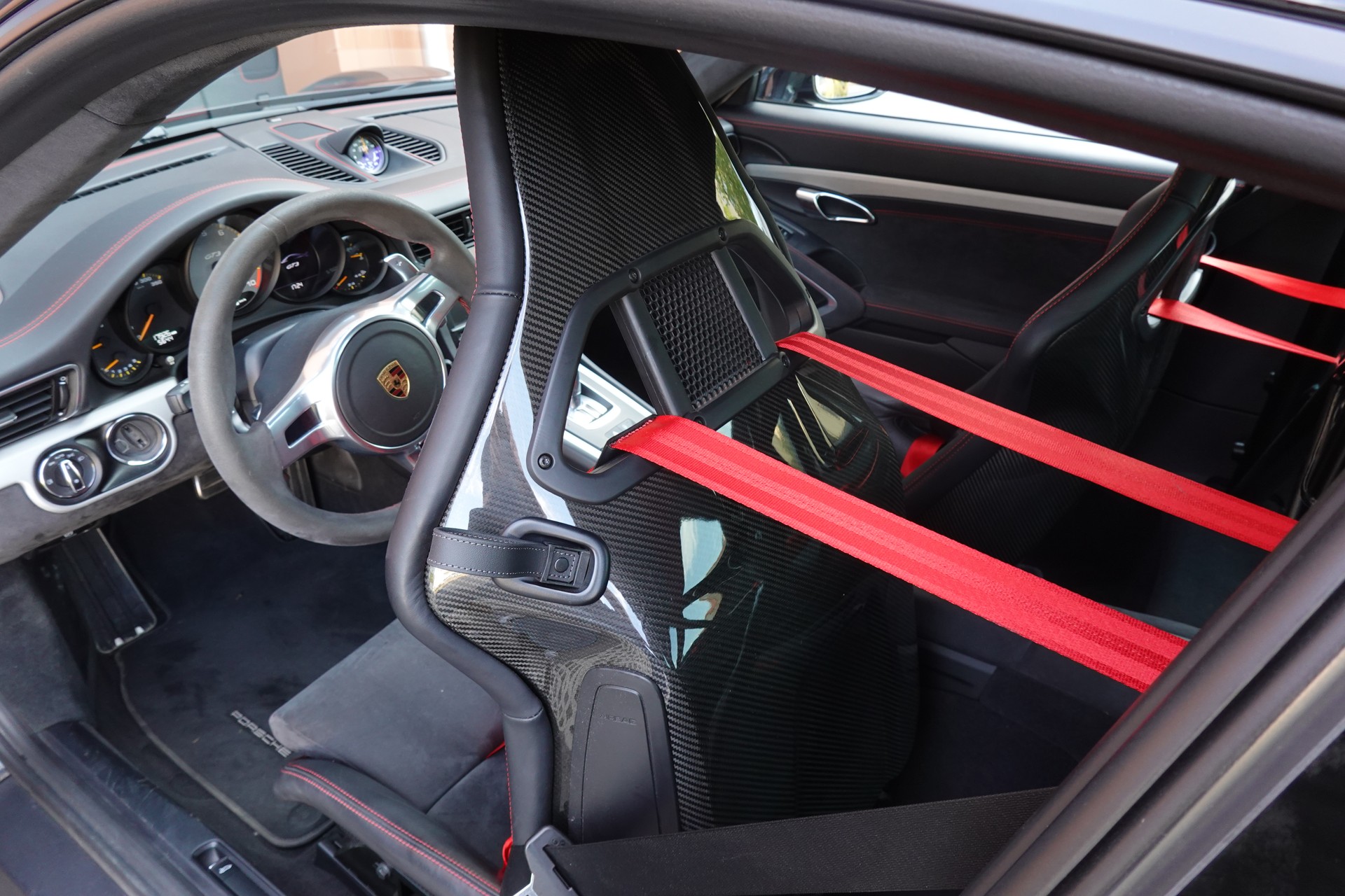 PORSCHE 911 GT3 PDK CH Auto "* Porsche Approved 05/2028 * Pack Clubsport * Sièges 918 Baquet Carbon * Lift Suspension * Phares LED *"-image-21