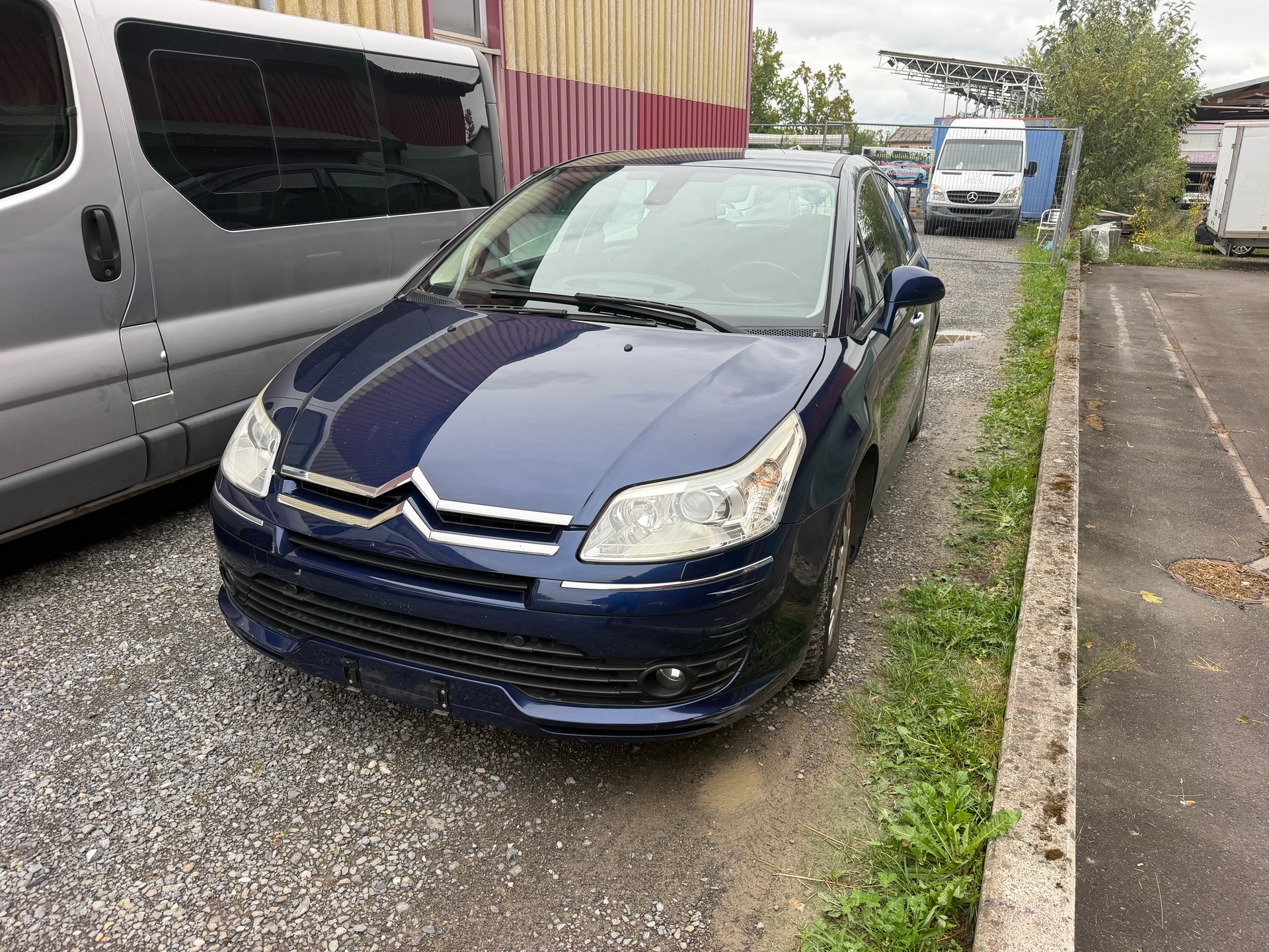 CITROEN C4 Berline 2.0i 16V Exclusive Automatic-image-0