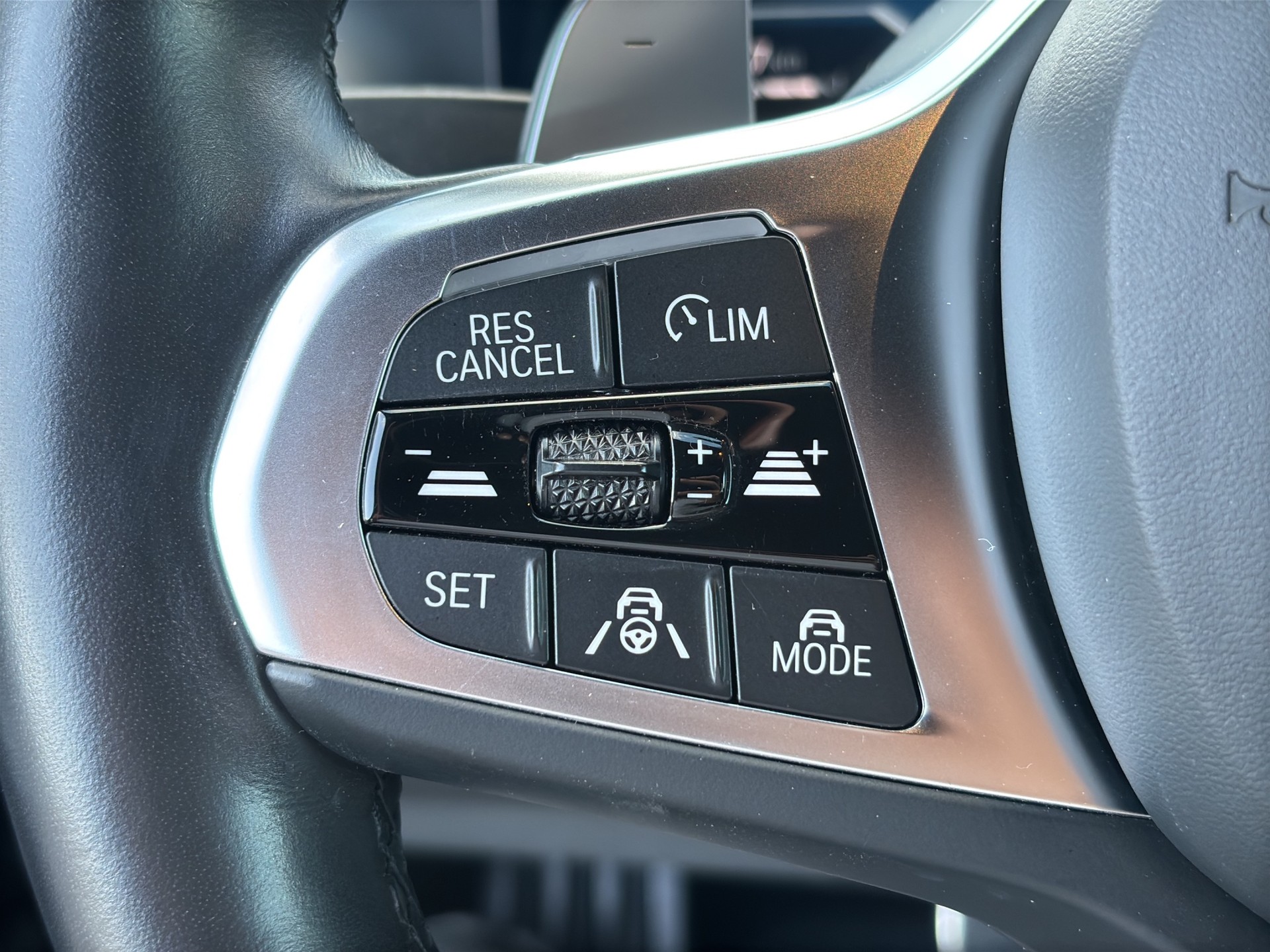 BMW 320d xDrive SAG-image-16