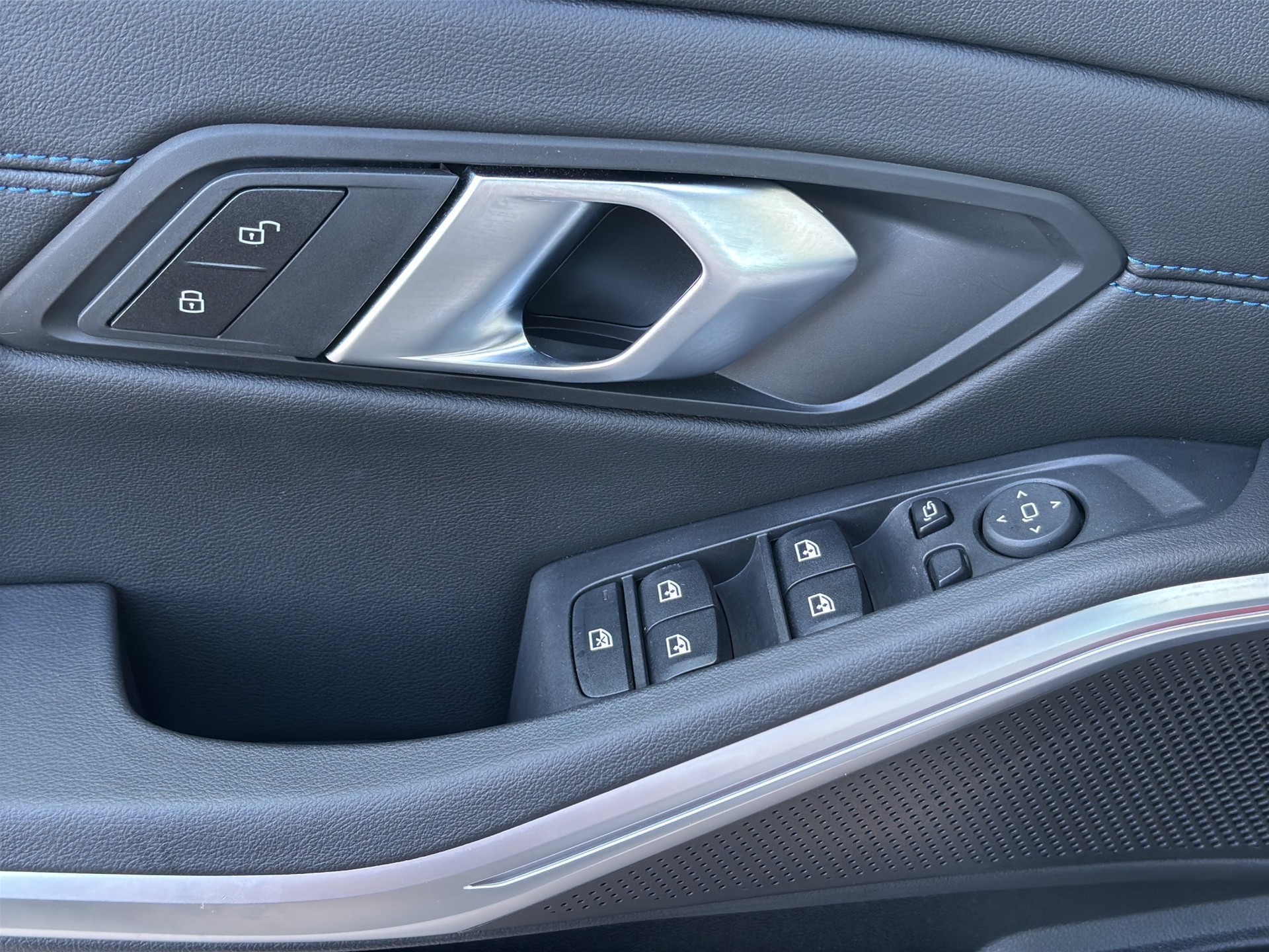 BMW 320d xDrive SAG-image-18