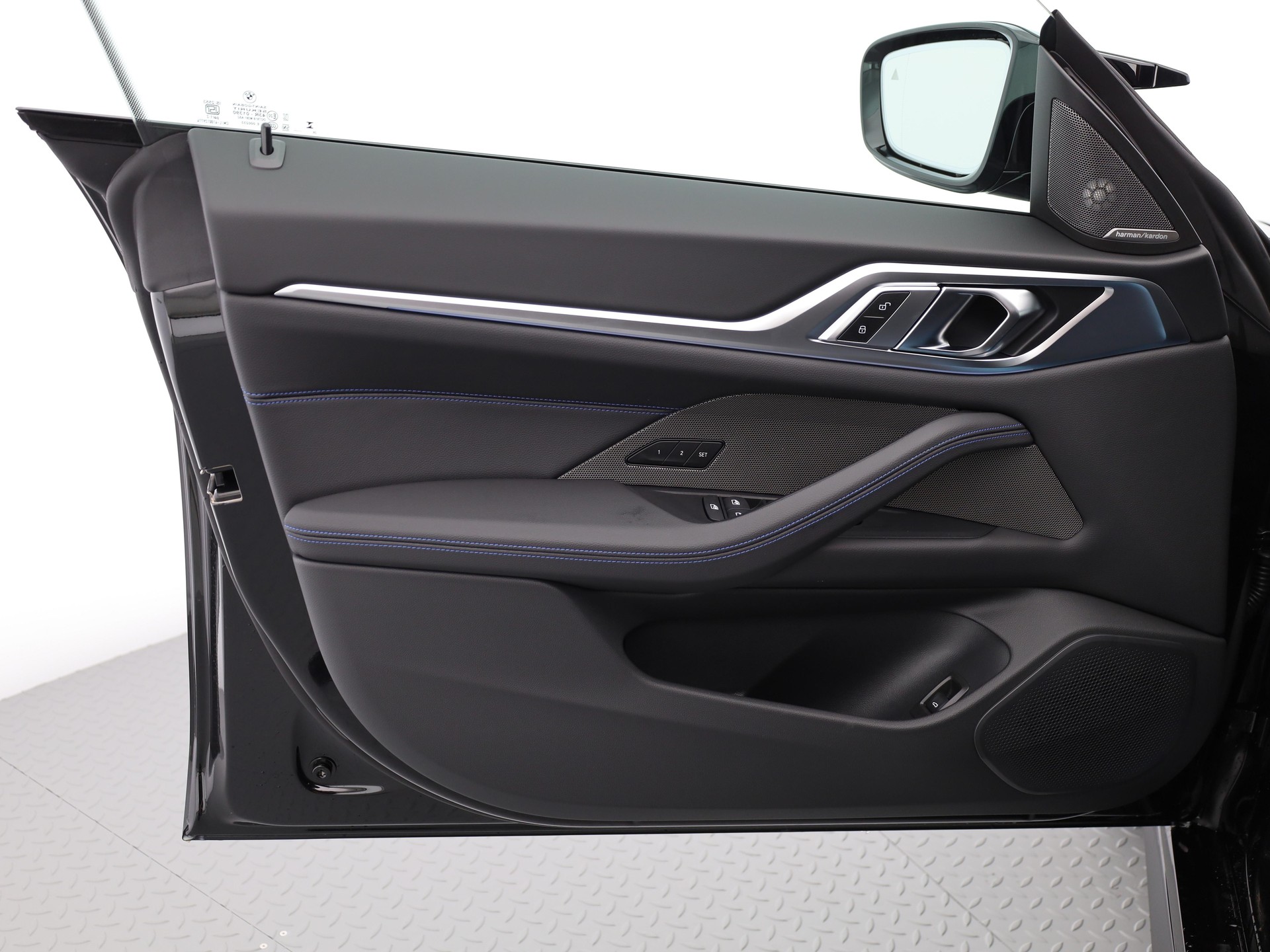 BMW i4 M60 xDrive Gran Coupé-image-11