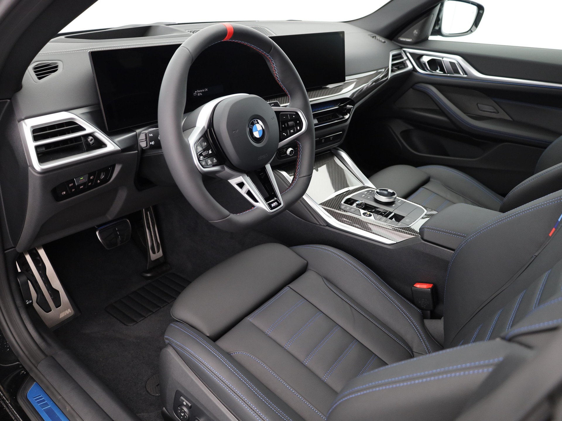 BMW i4 M60 xDrive Gran Coupé-image-13