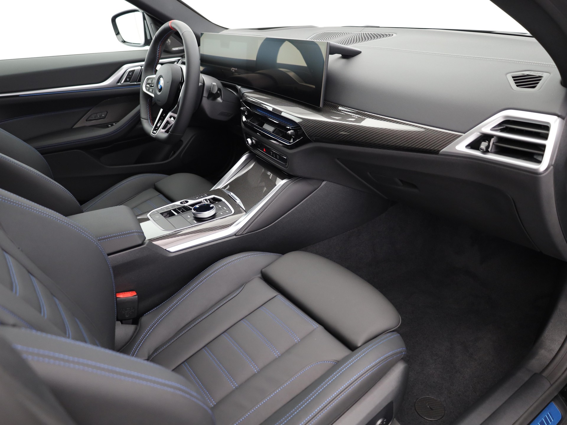 BMW i4 M60 xDrive Gran Coupé-image-14