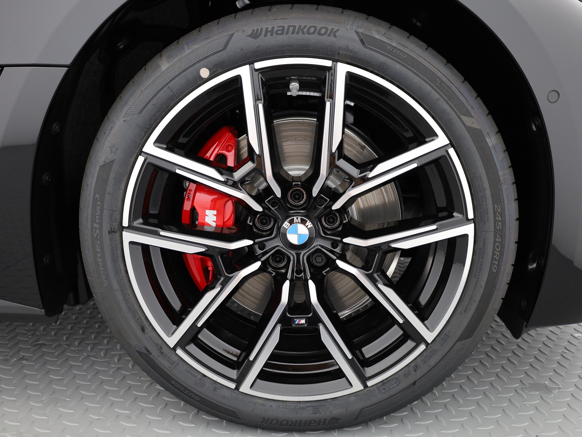 BMW i4 M60 xDrive Gran Coupé-image-23