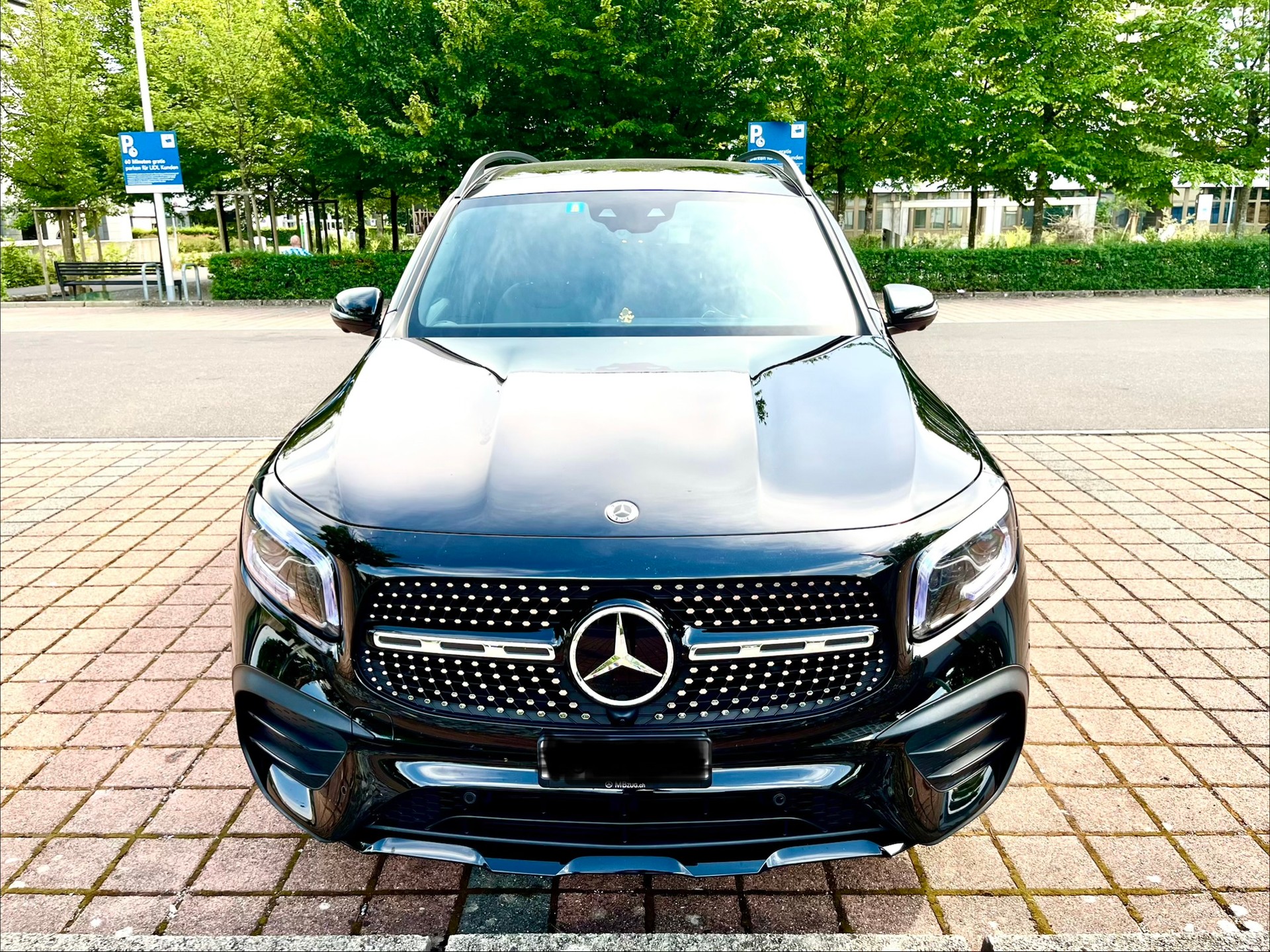 MERCEDES-BENZ GLB 250 AMG Line 4matic-image-0