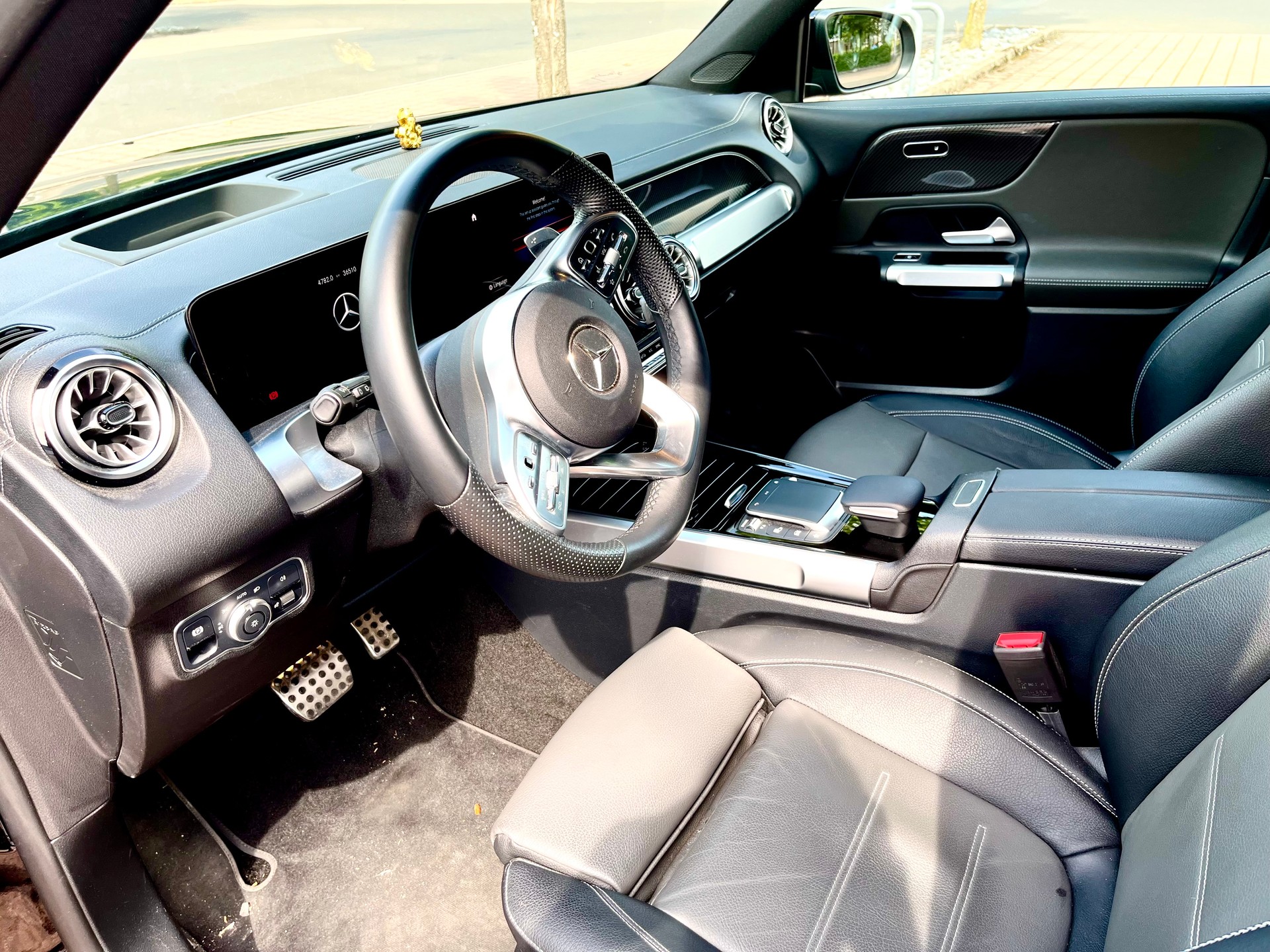 MERCEDES-BENZ GLB 250 AMG Line 4matic-image-5