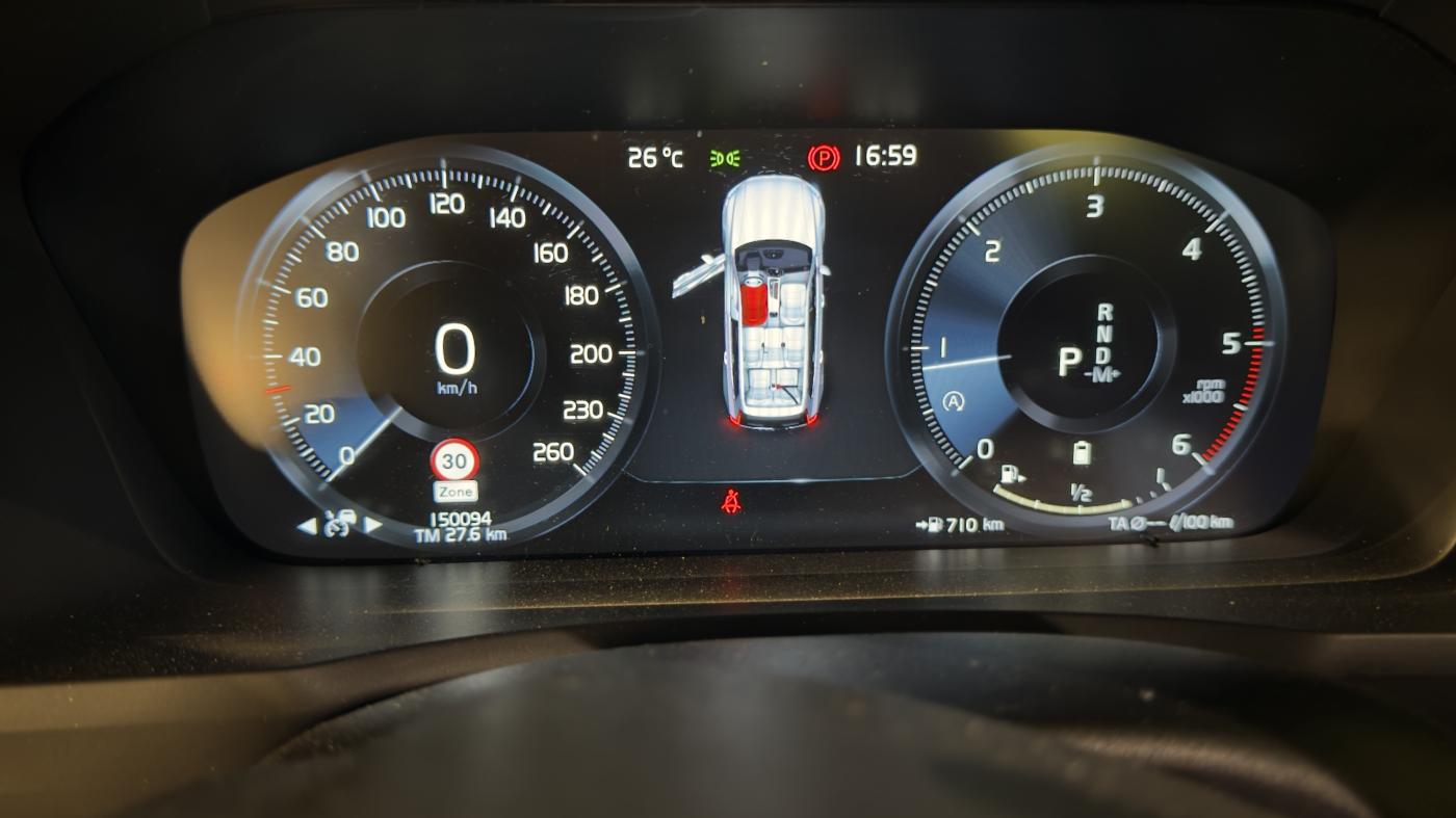 VOLVO XC90 B5 Diesel Mild Hybrid AWD R-Design Geartronic-image-4