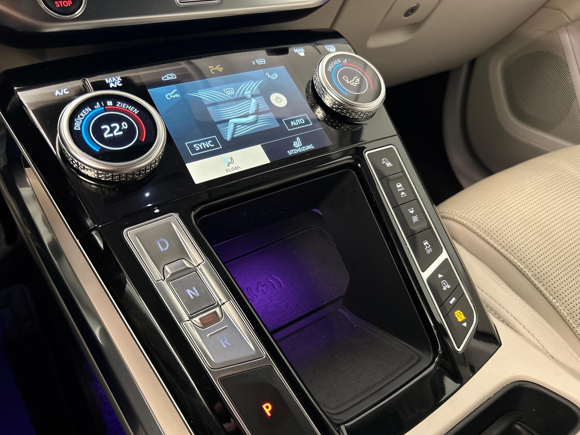JAGUAR I-Pace EV400 SE AWD-image-13
