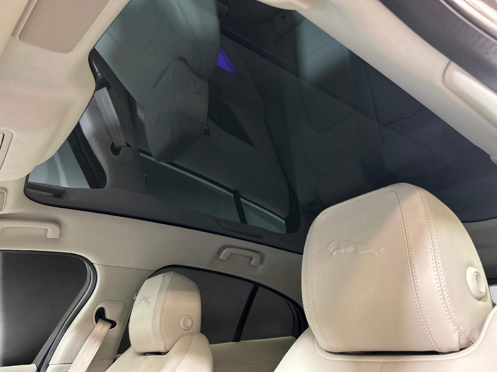 JAGUAR I-Pace EV400 SE AWD-image-17