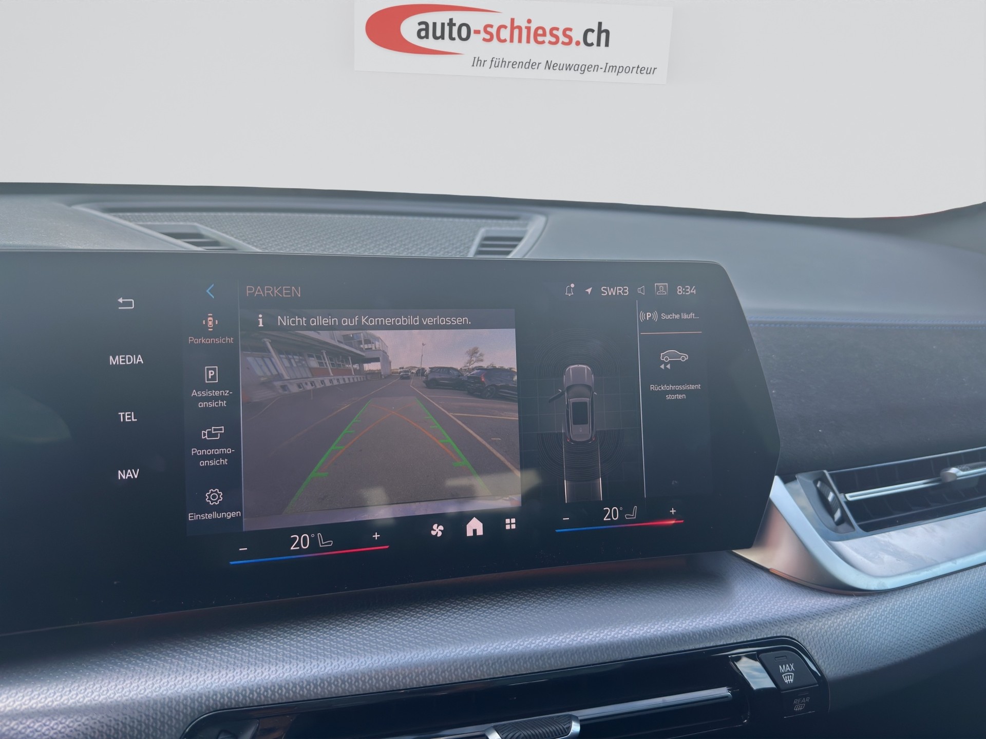 BMW X1 sDrive 18i M Sport Pro Shadow Line-image-12