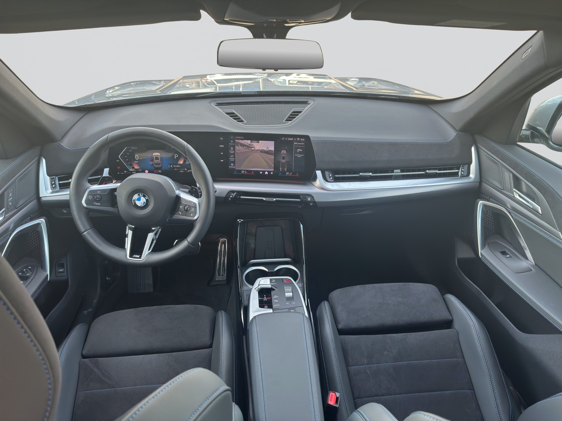 BMW X1 sDrive 18i M Sport Pro Shadow Line-image-13
