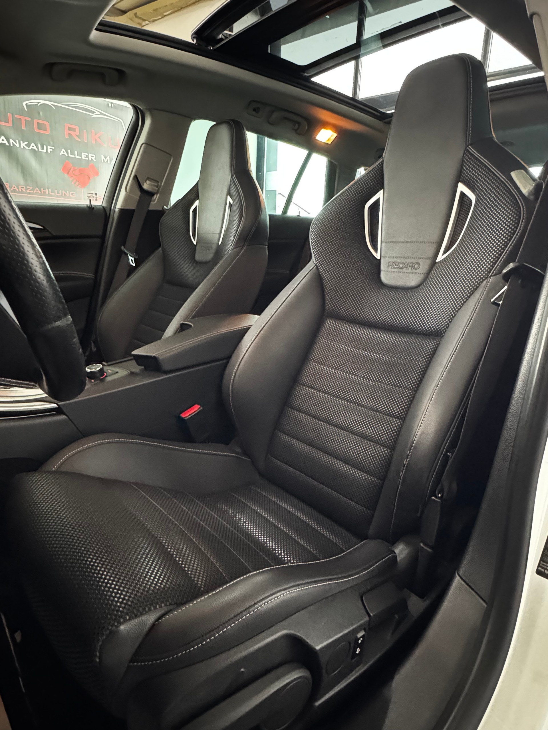 OPEL Insignia Sports Tourer 2.8 Turbo OPC 4WD Automatic-image-13
