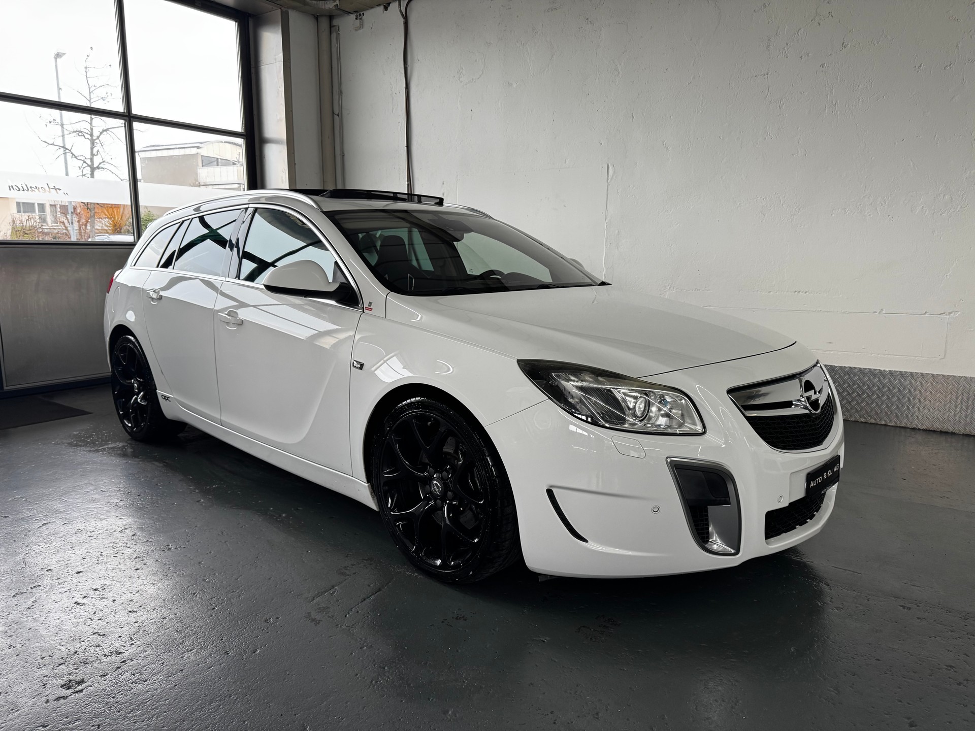 OPEL Insignia Sports Tourer 2.8 Turbo OPC 4WD Automatic-image-1