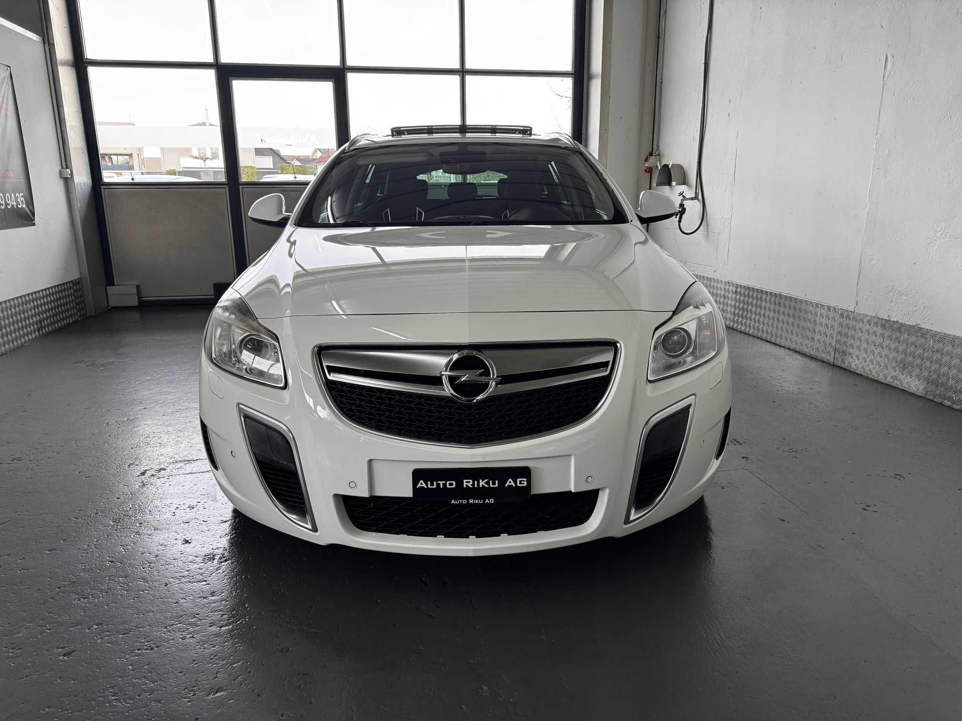 OPEL Insignia Sports Tourer 2.8 Turbo OPC 4WD Automatic-image-3