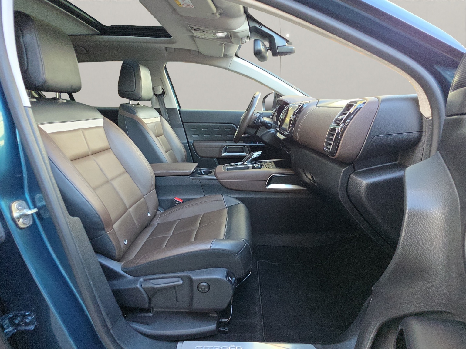 CITROEN C5 Aircross 1.5 BlueHD Shine EAT8-image-4
