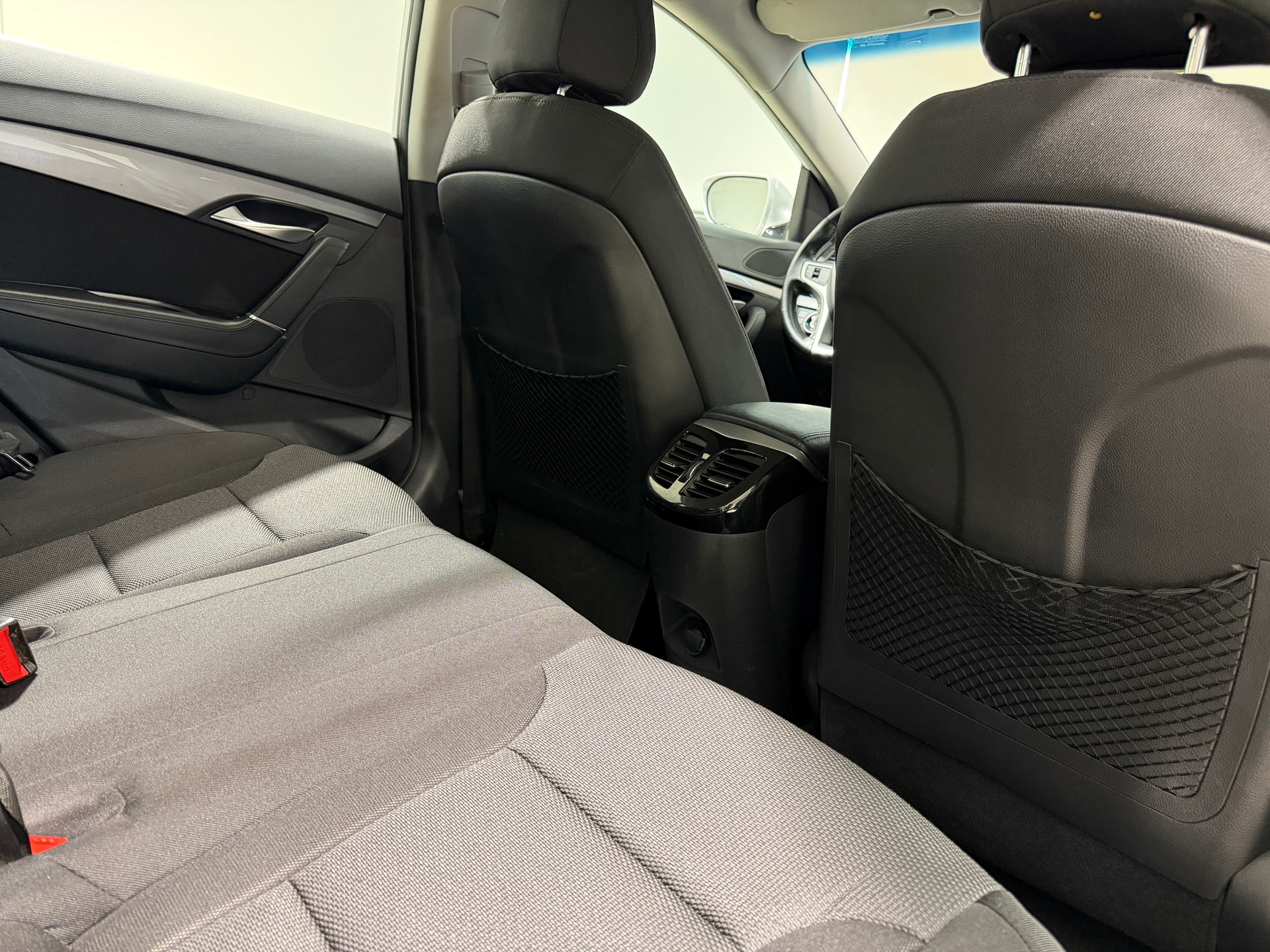 HYUNDAI i40 Wagon 1.7 CRDI Premium-image-12