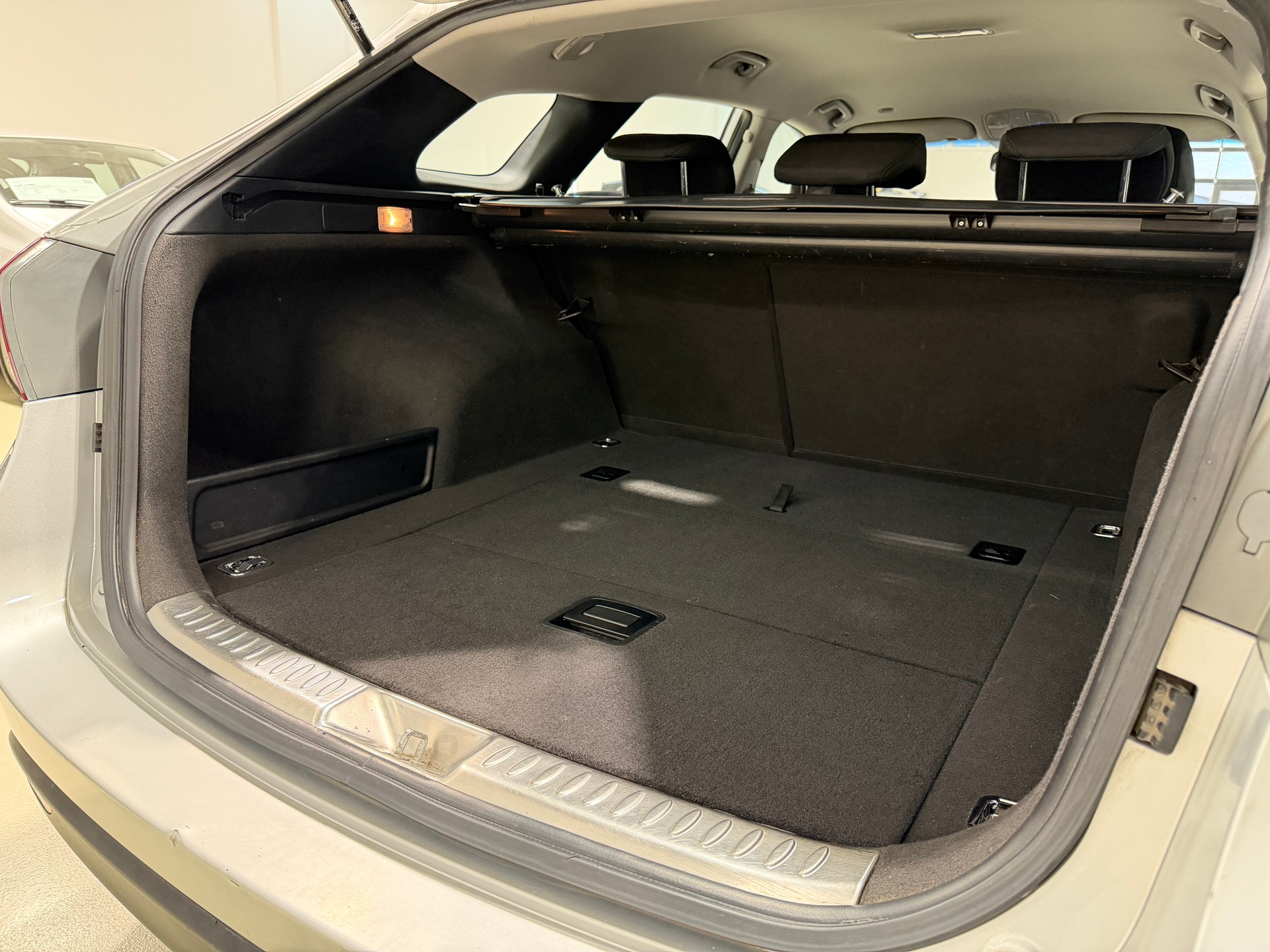 HYUNDAI i40 Wagon 1.7 CRDI Premium-image-8