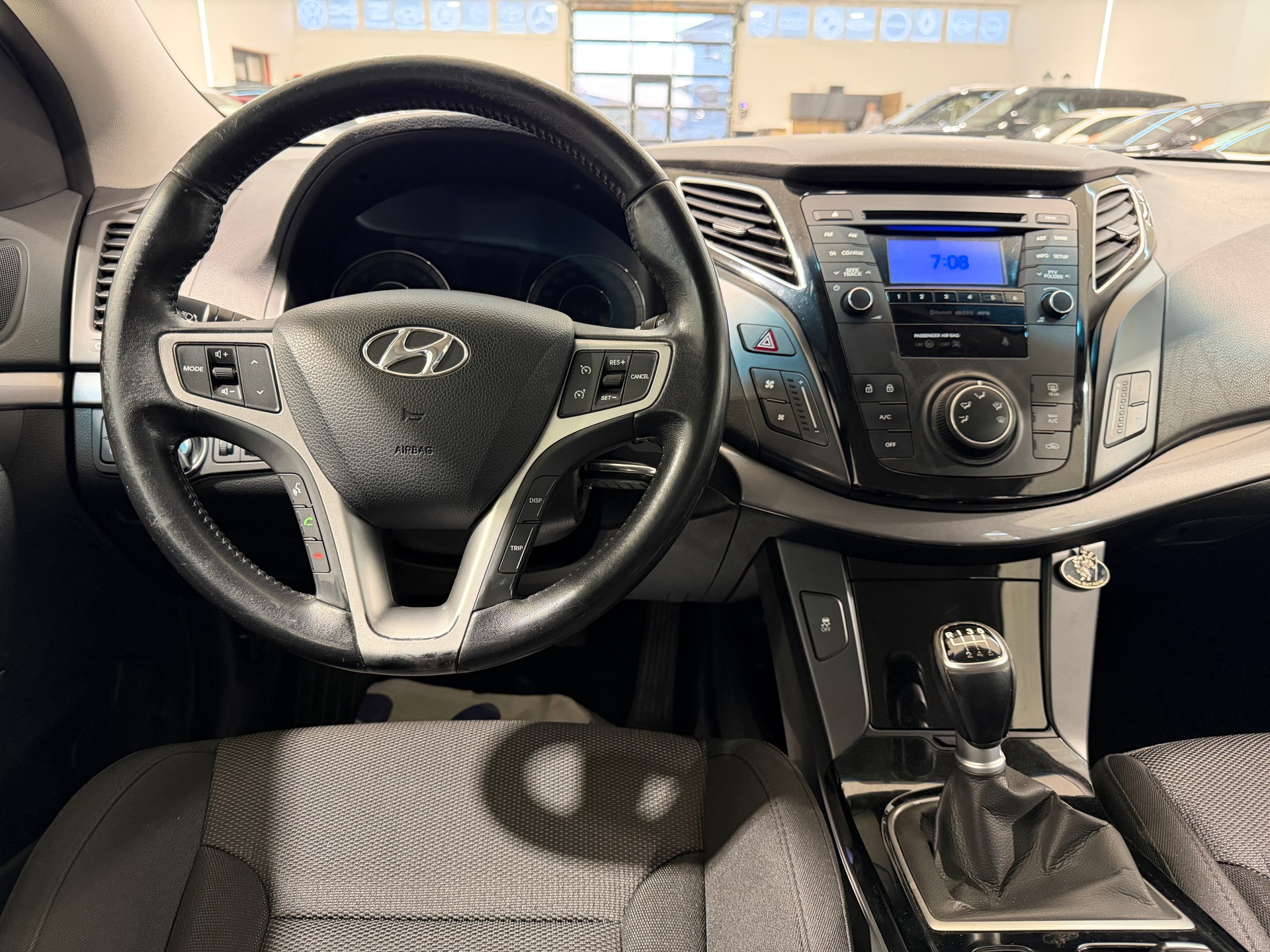 HYUNDAI i40 Wagon 1.7 CRDI Premium-image-11