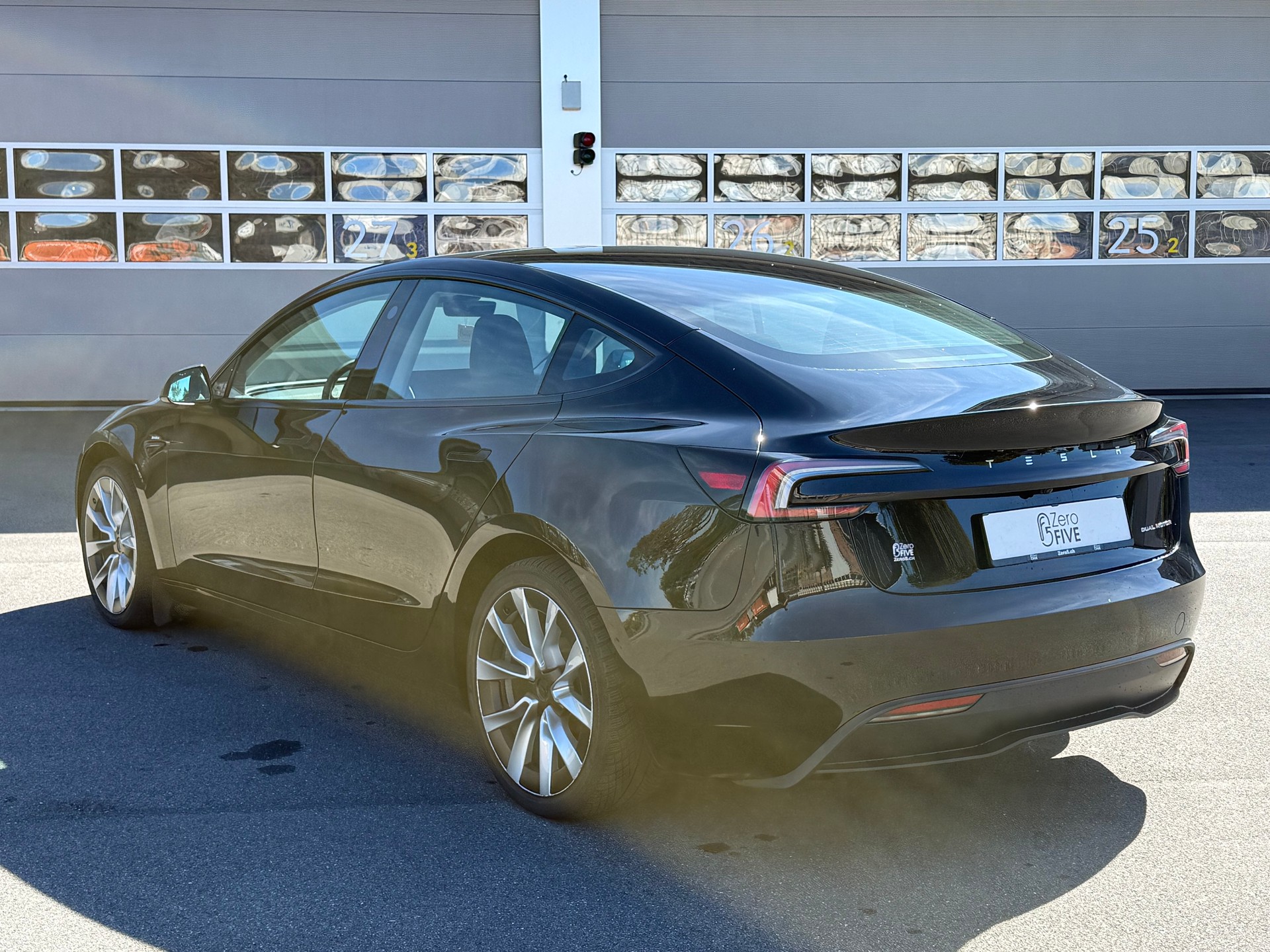 TESLA Model 3 Long Range Dual Motor AWD-image-3