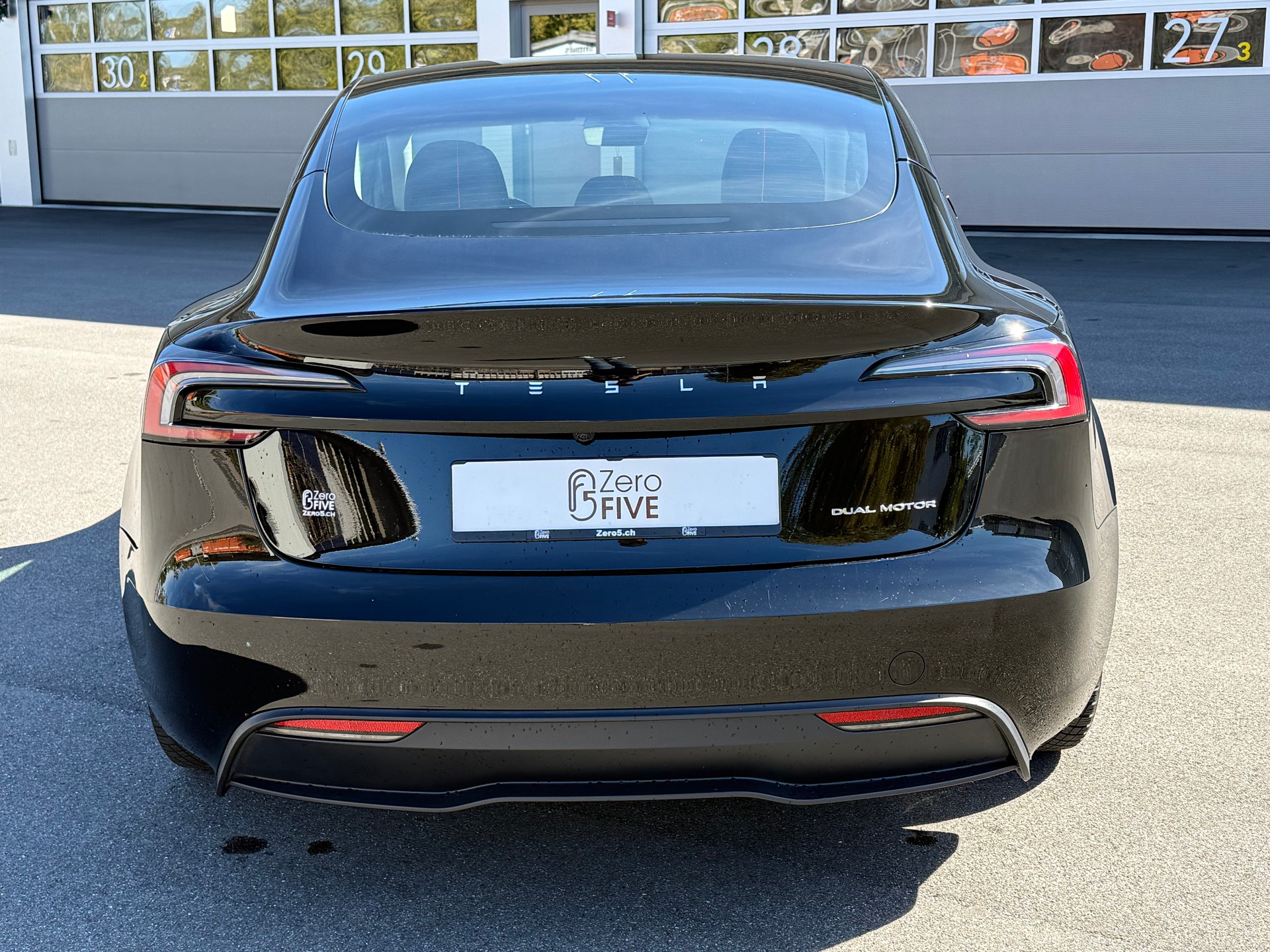 TESLA Model 3 Long Range Dual Motor AWD-image-4