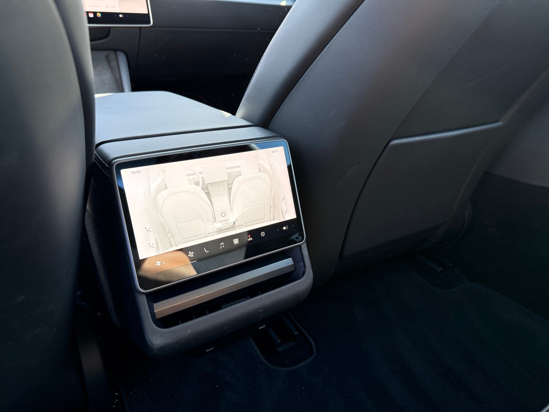 TESLA Model 3 Long Range Dual Motor AWD-image-7