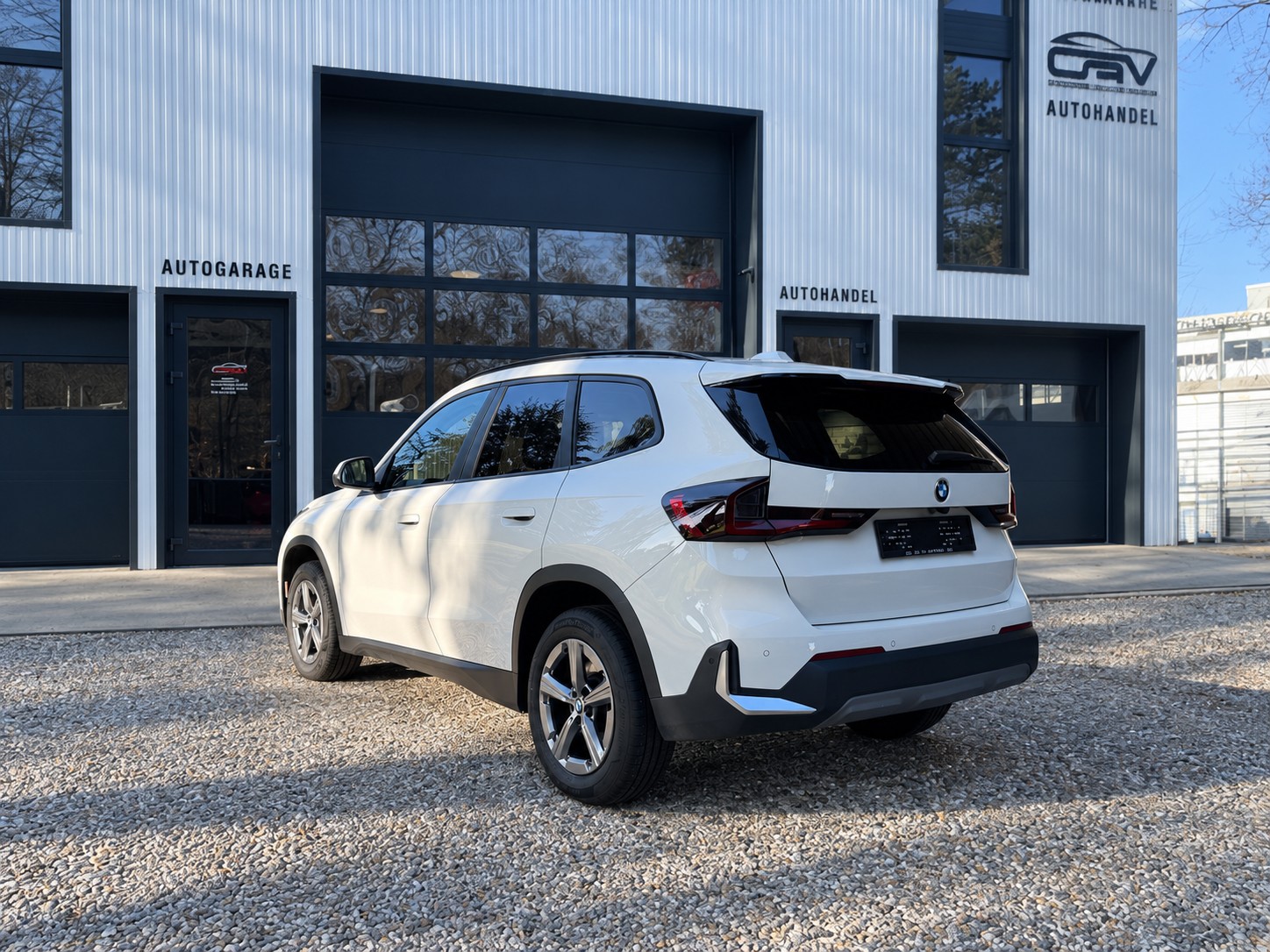 BMW X1 xDrive 20d 48V xLine-image-3