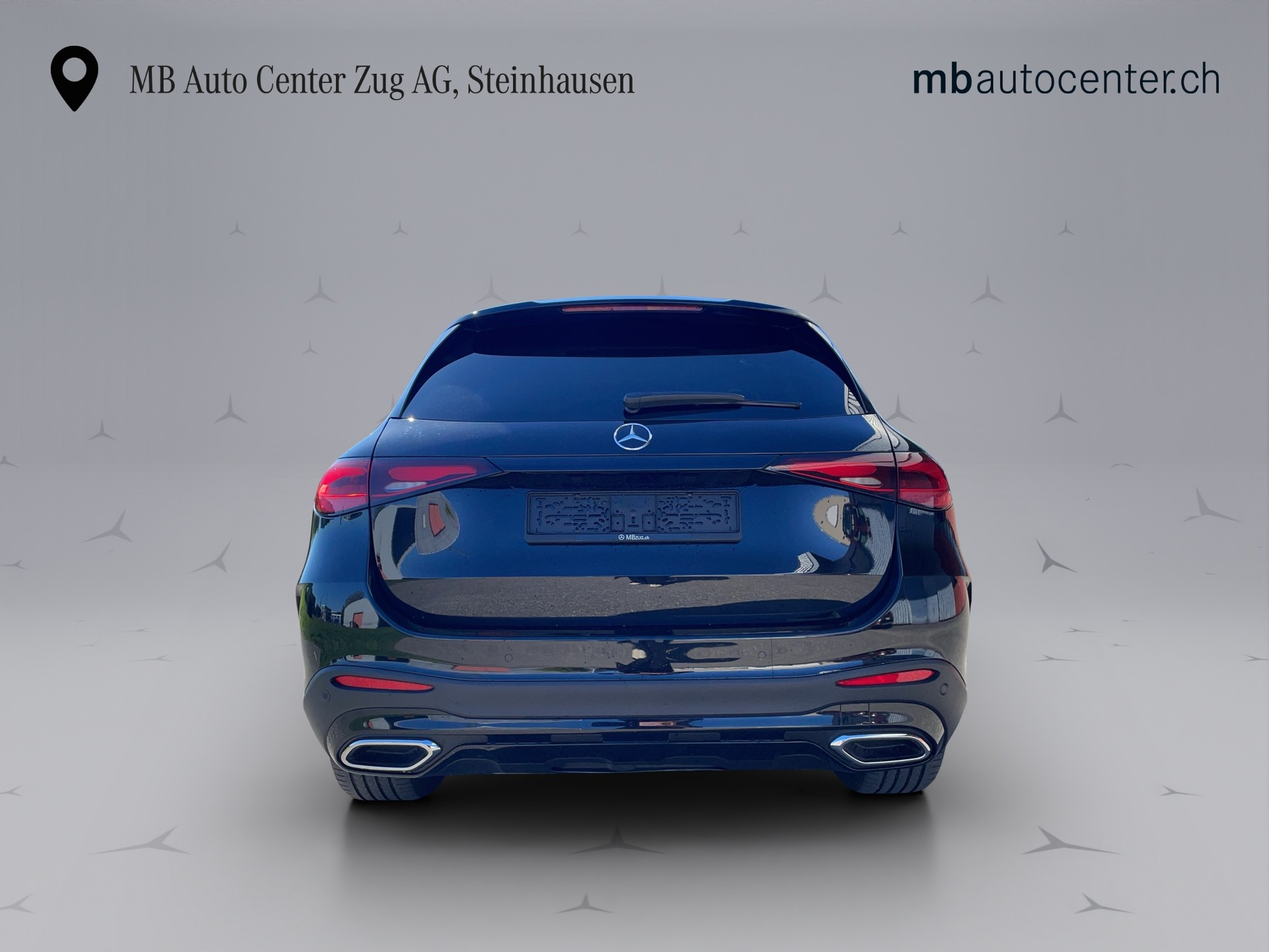 MERCEDES-BENZ GLC 300 e AMG Line 4matic-image-4