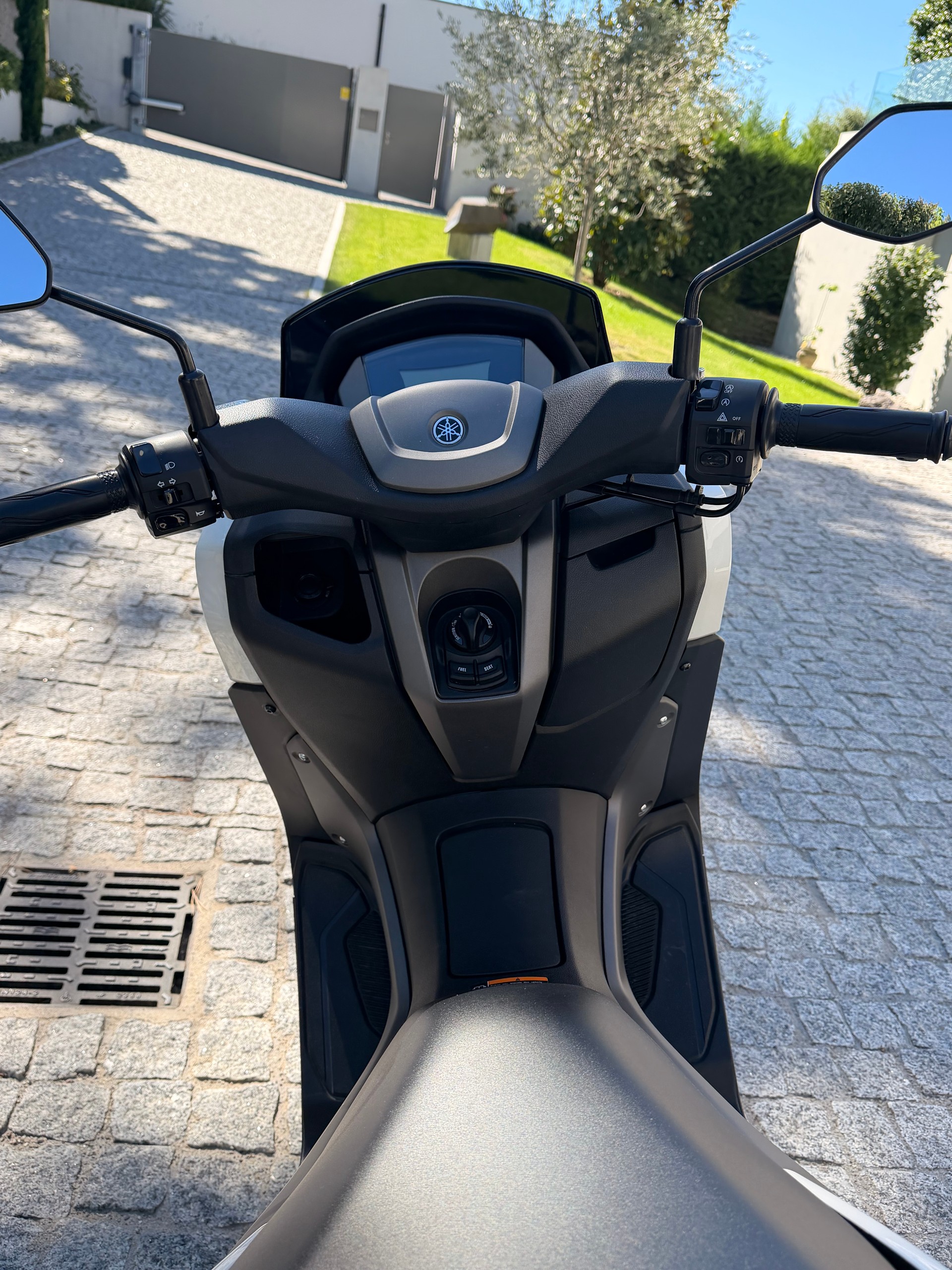 YAMAHA N-MAX GPD125A-image-7