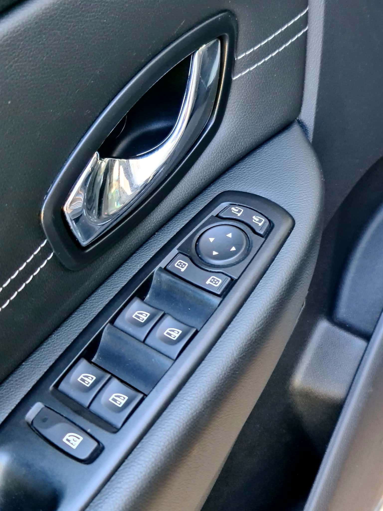 RENAULT Grand Scénic 1.5 dCi Bose EDC-image-18