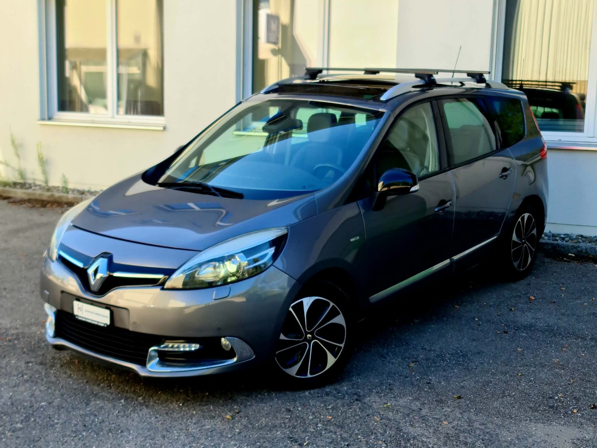 RENAULT Grand Scénic 1.5 dCi Bose EDC-image-0