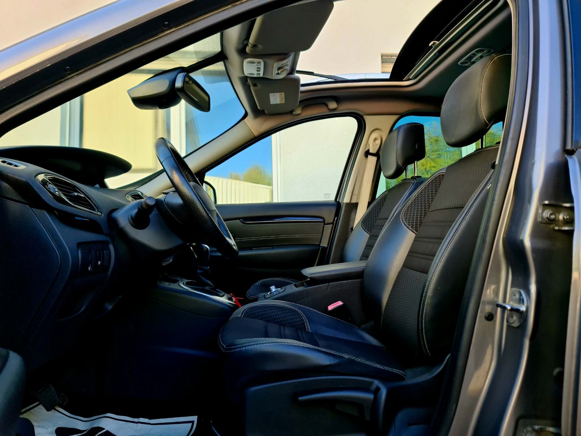 RENAULT Grand Scénic 1.5 dCi Bose EDC-image-19