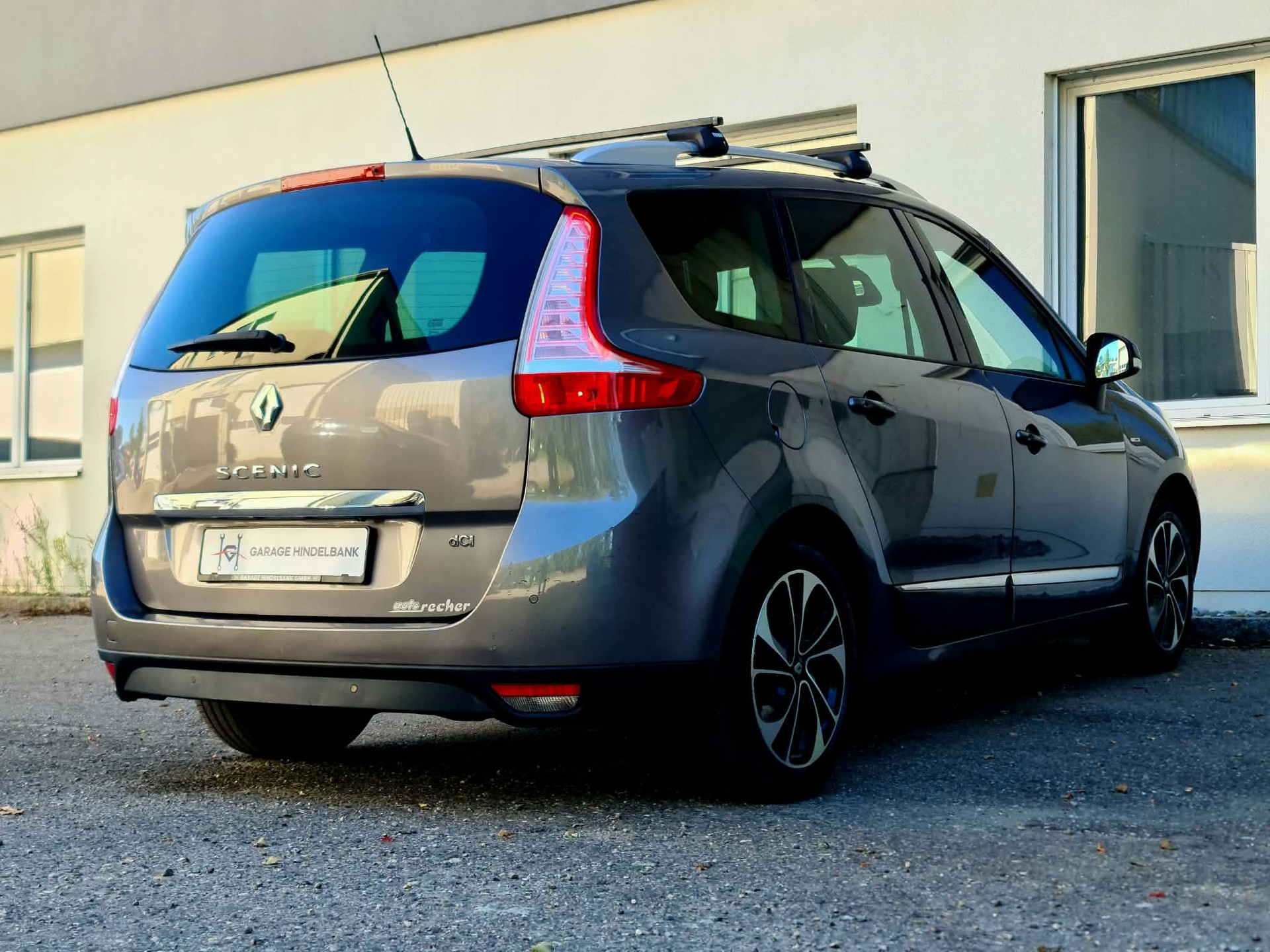 RENAULT Grand Scénic 1.5 dCi Bose EDC-image-10