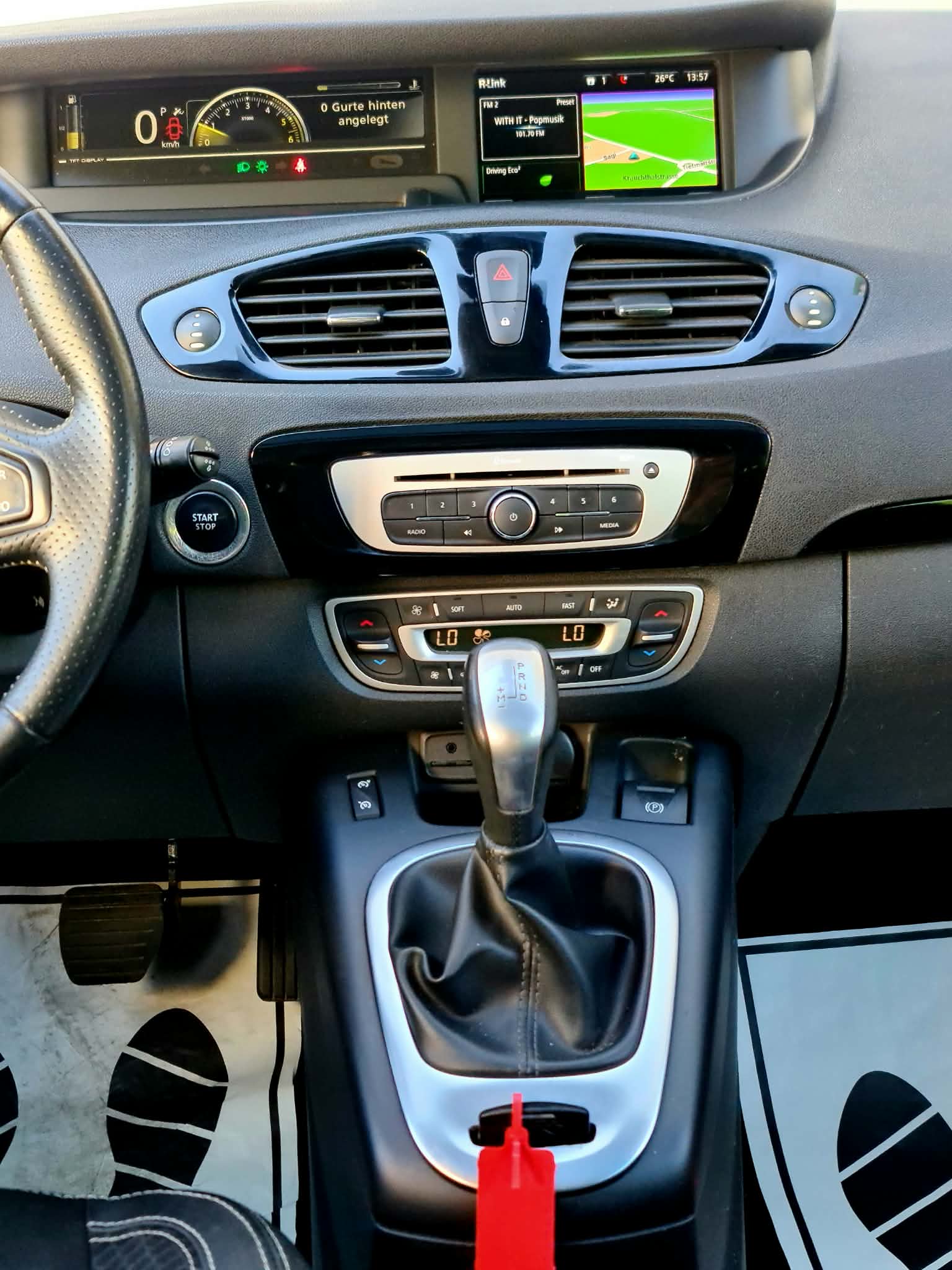 RENAULT Grand Scénic 1.5 dCi Bose EDC-image-15