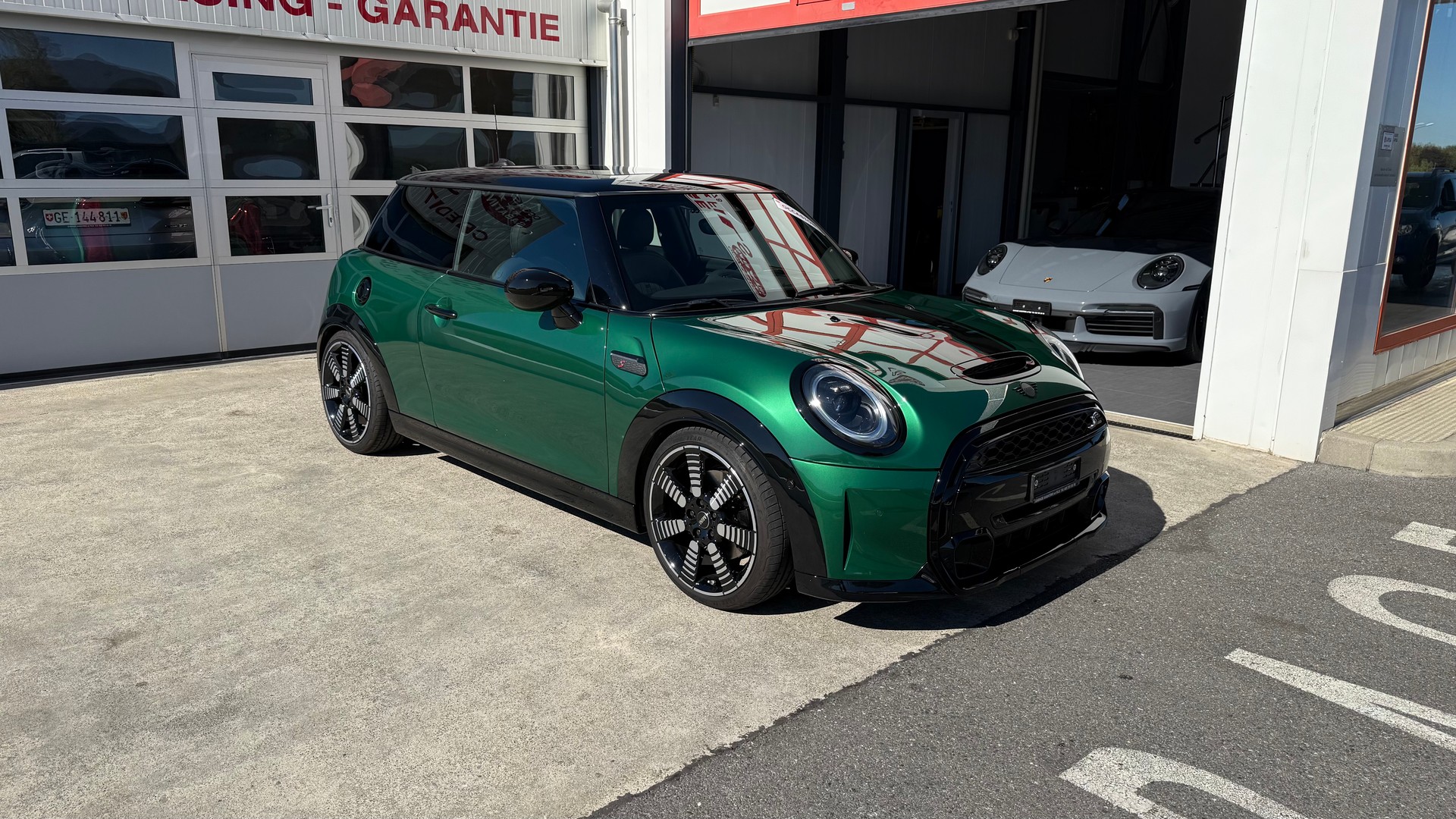 MINI Cooper S Trafalgar Edition Steptronic DKG-image-2