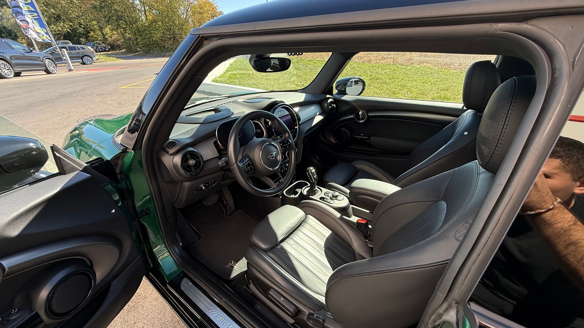 MINI Cooper S Trafalgar Edition Steptronic DKG-image-7